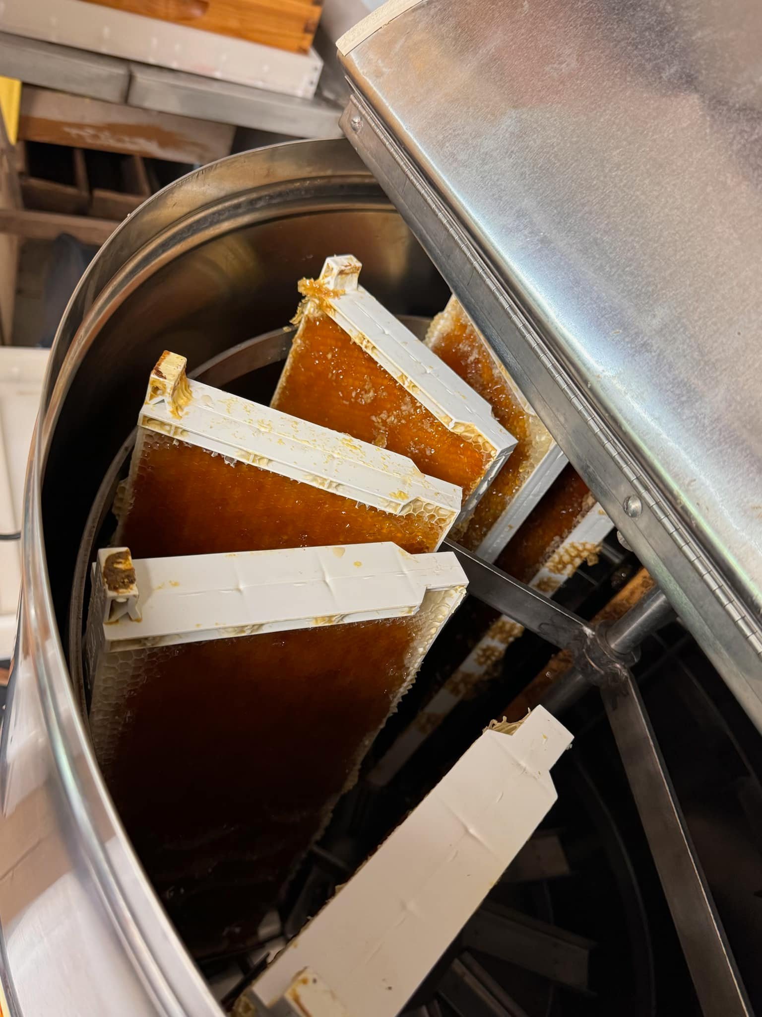 HoneyProcessing4.jpg