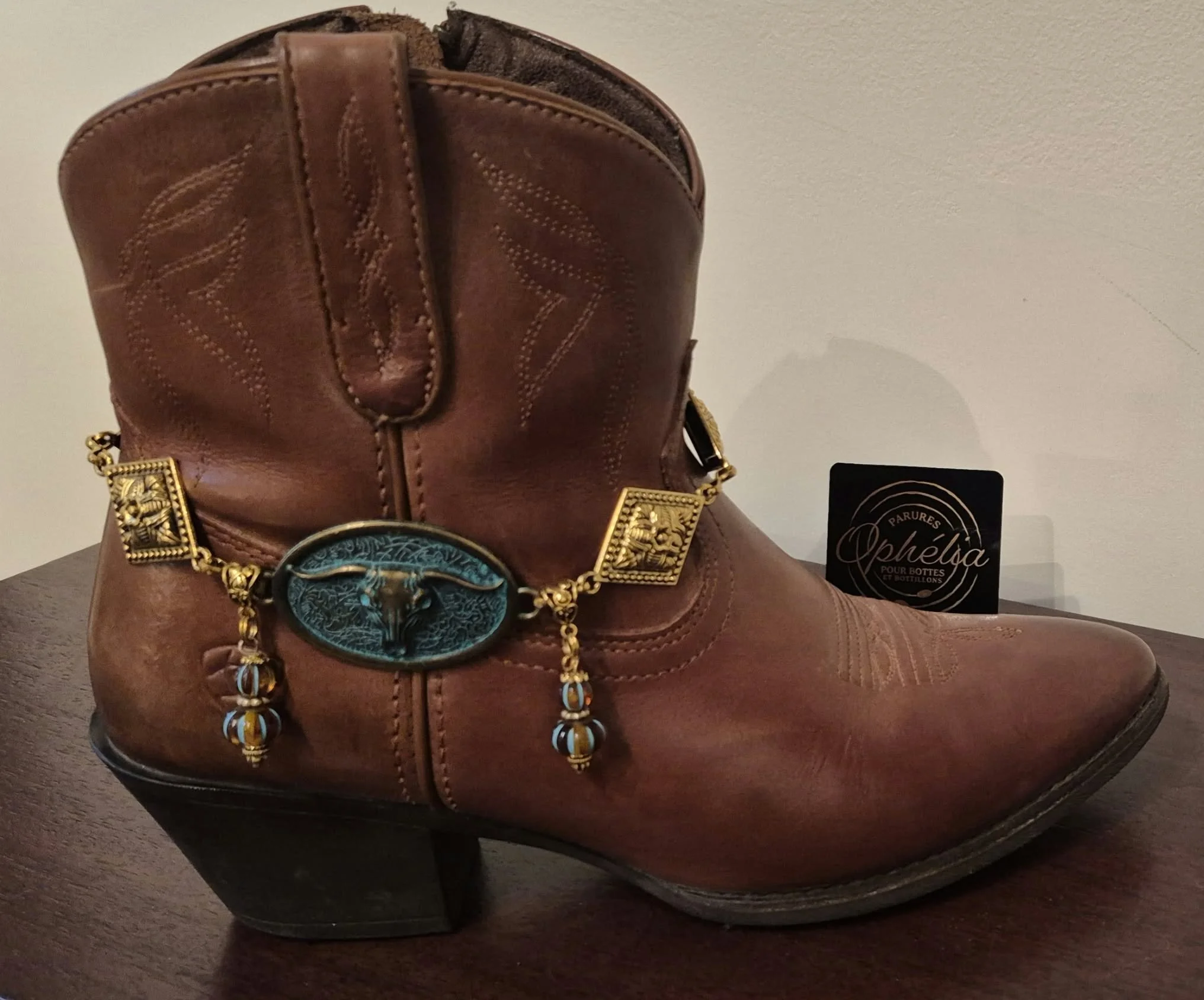Sandrine - Bijoux Bottes - Femme - Losange or- pastille turquoise tête de boeuf- montage de perles