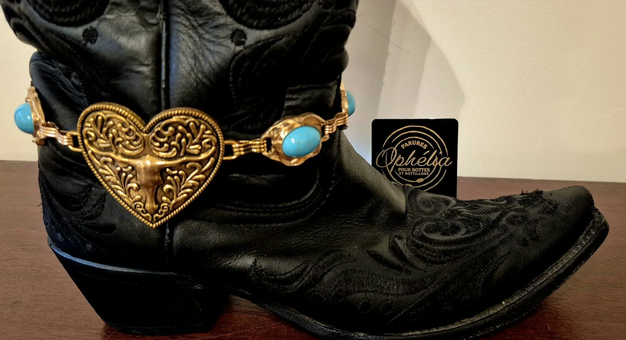 Octavie - Bijoux Bottes - Femme- gros coeur or avec tête de boeuf- pastilles or et turquoise