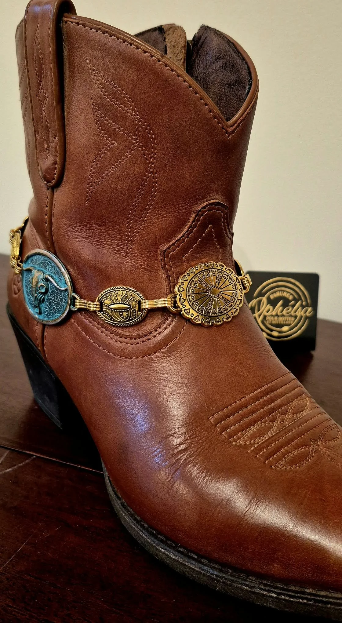 Sandrine - Bijoux Bottes - pastilles ovales or- patilles turquoise tête de boeuf