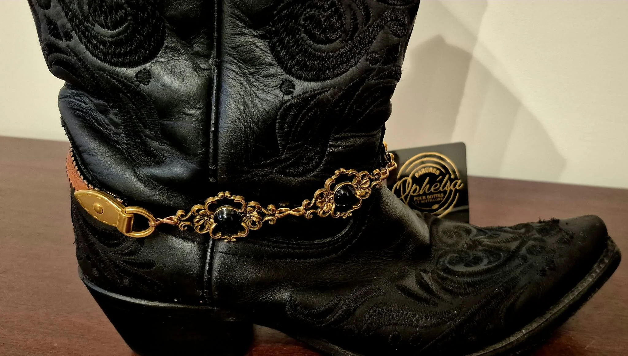 Sandrine - Bijoux Bottes - Femme -cuir et chaine or- or et noir