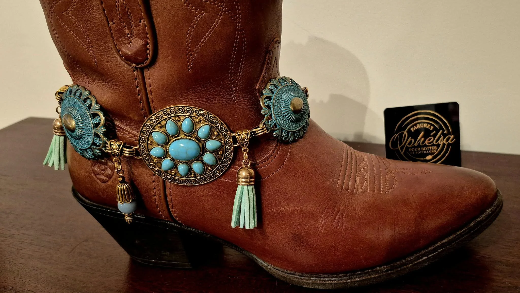 Octavie - Bijoux Bottes - Femme - pampilles de suède bleu turquoise- pastilles or et turquoise