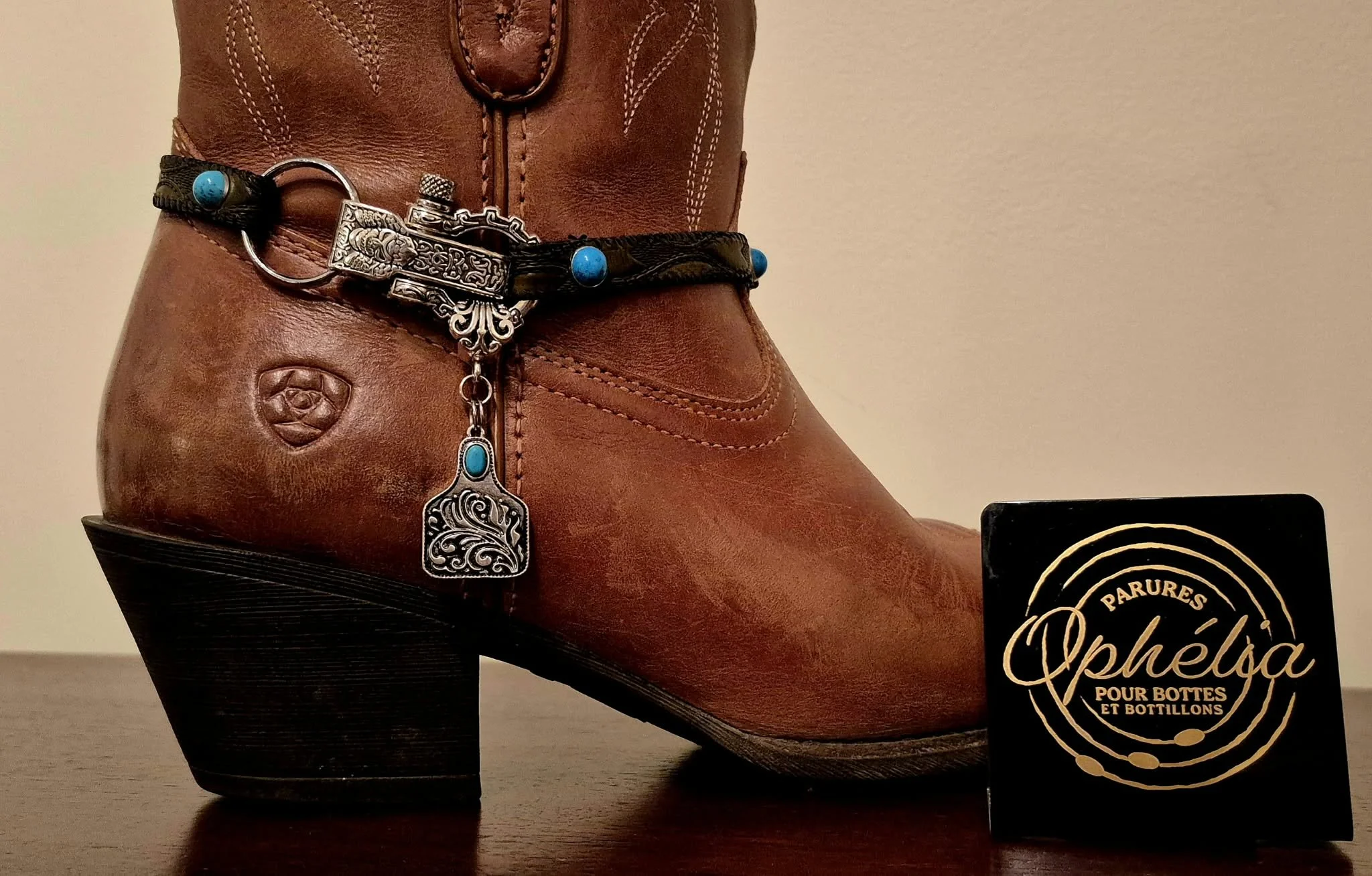 Tangata - Bijoux Bottes - lanière de cuir