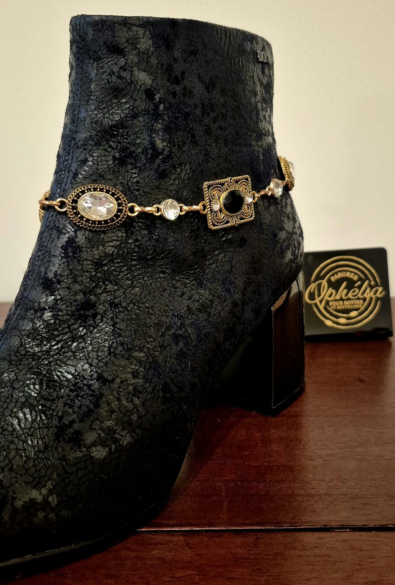 Victoria - Bijoux Bottes - Femme - pastilles or scintillantes ovales et carrées