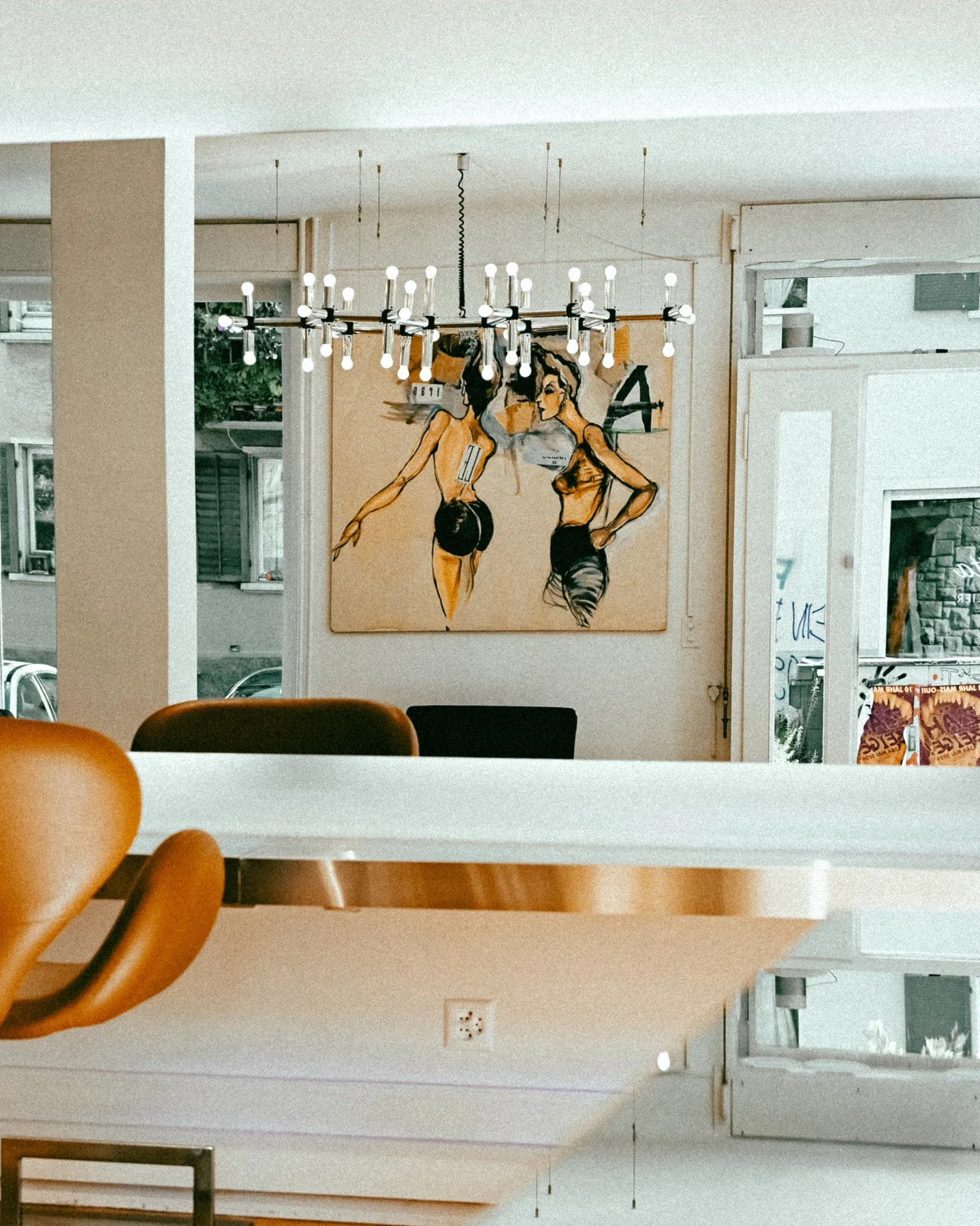 Dein Space. Dein Rhythmus. Dein WIDE. 🤍

#widehairspace #Coworkingspace #chairrental #z&uuml;richhairstylist