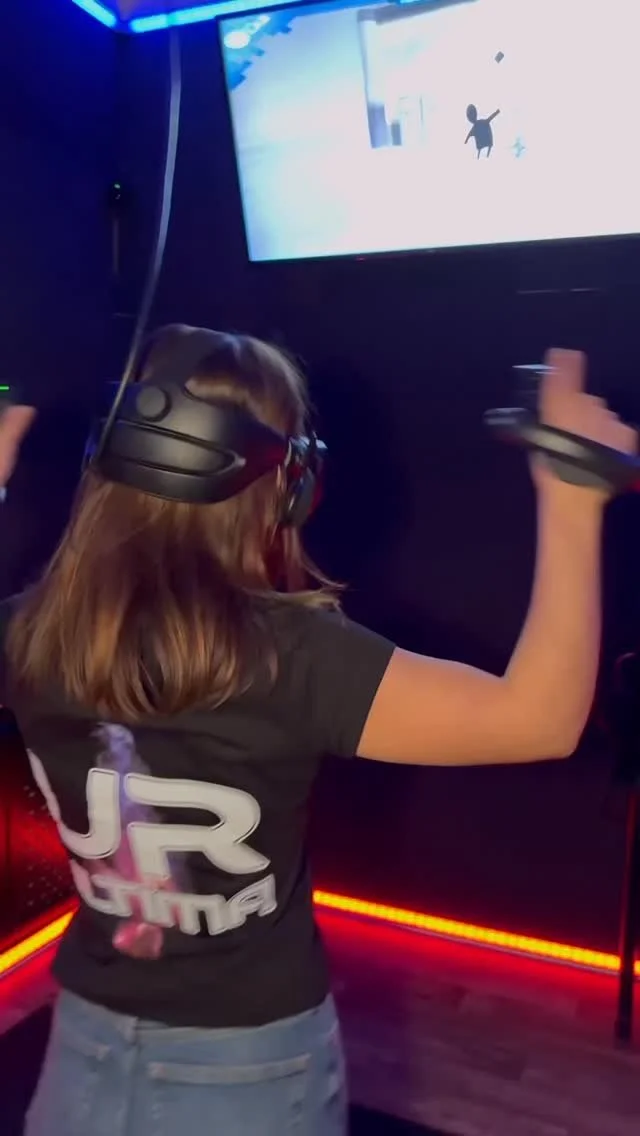 🎮 The Lab – kolekce miniher od studia Valve, která tě vezme do světa Aperture Science.
Vyzkoušej střelbu z luku, prozkoumej vesmír, opravuj roboty nebo si hraj s roztomilým robotickým pejskem. 🐶
The Lab ukaz