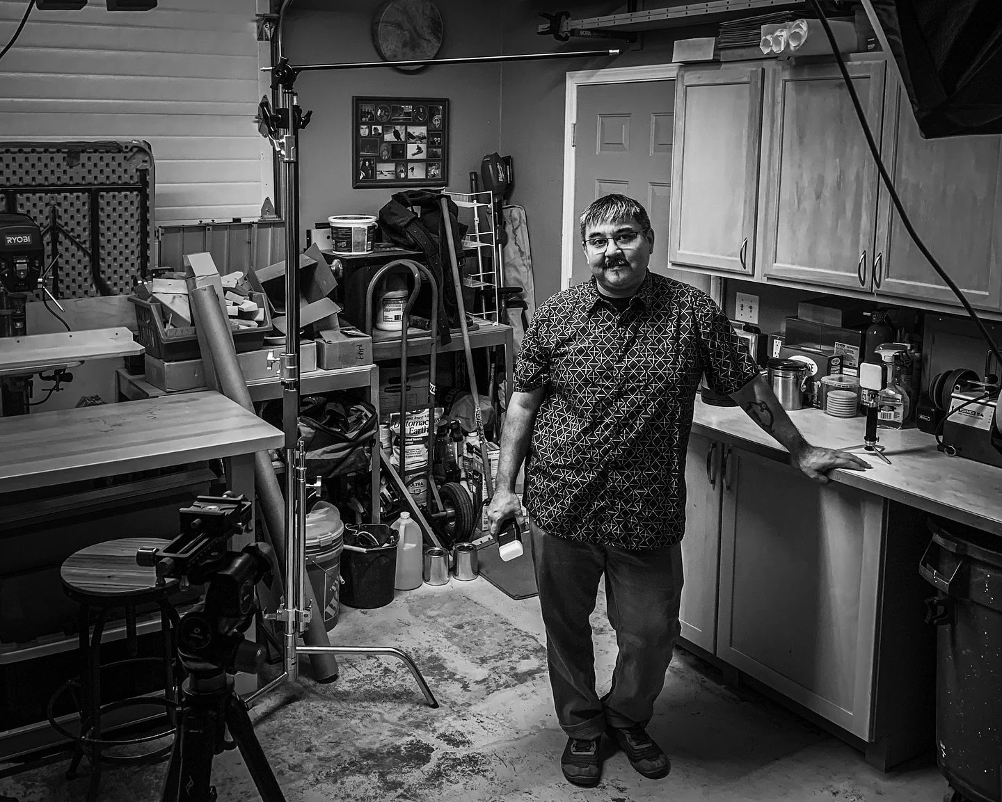 Art on Thursday&hellip;photography Fridays&hellip;class on Saturday&hellip;a lot happens in my humble home studio.
.
So grateful to my wife @bizbooksonfleek and the rest of my family, for always supporting me along the journey!
.
❤️Kenkamken
.
#ArtIs