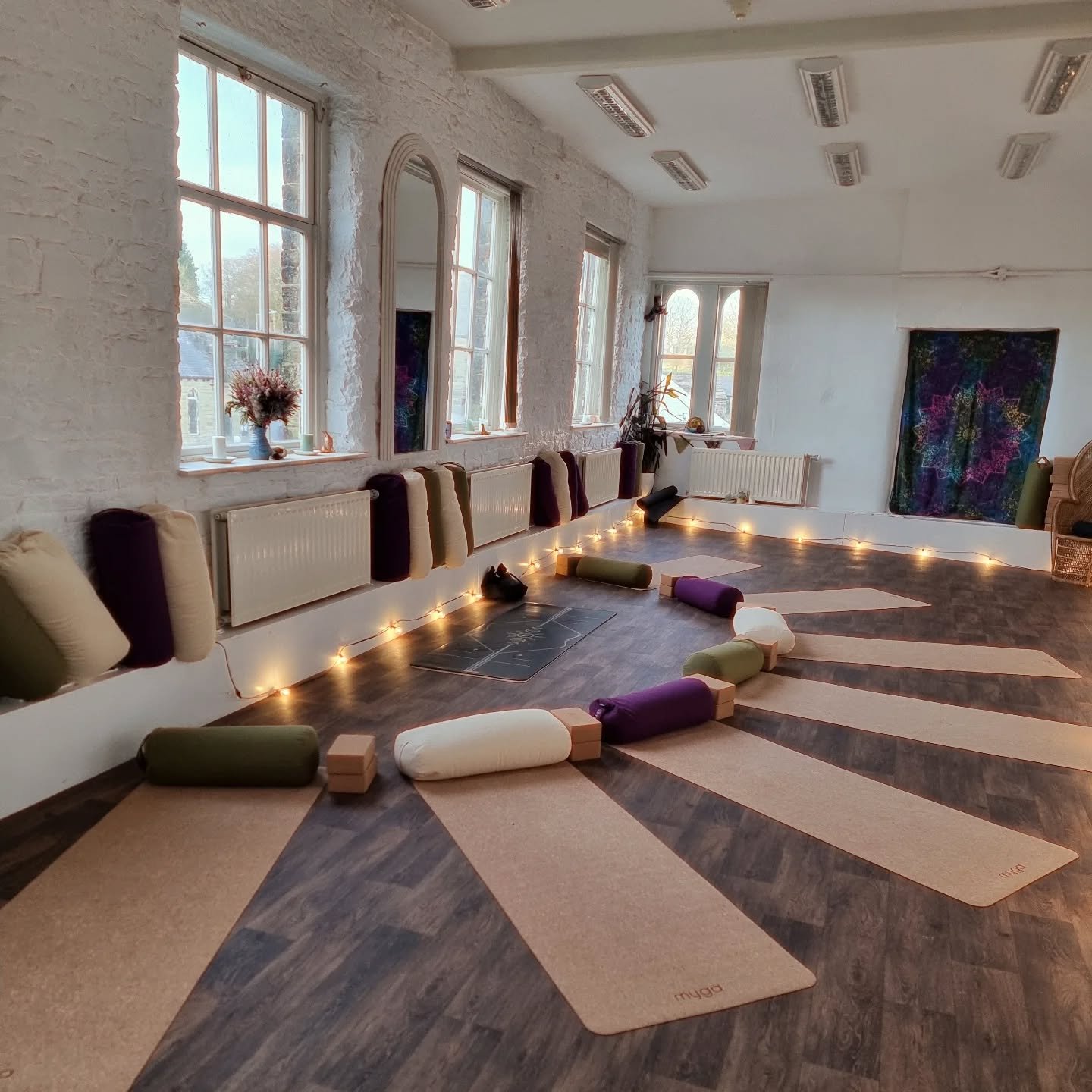 All set up for slow flow 💜 What a beaut couple of classes last night ✨️ 

Next up: 

Power Yoga with Nancy at 7.15 on Thursday
Parent &amp; Toddler Yoga (Mother's Day Special) with Hayley on Saturday at 10am 🥰 

Book everything at pendlewellbeinghu