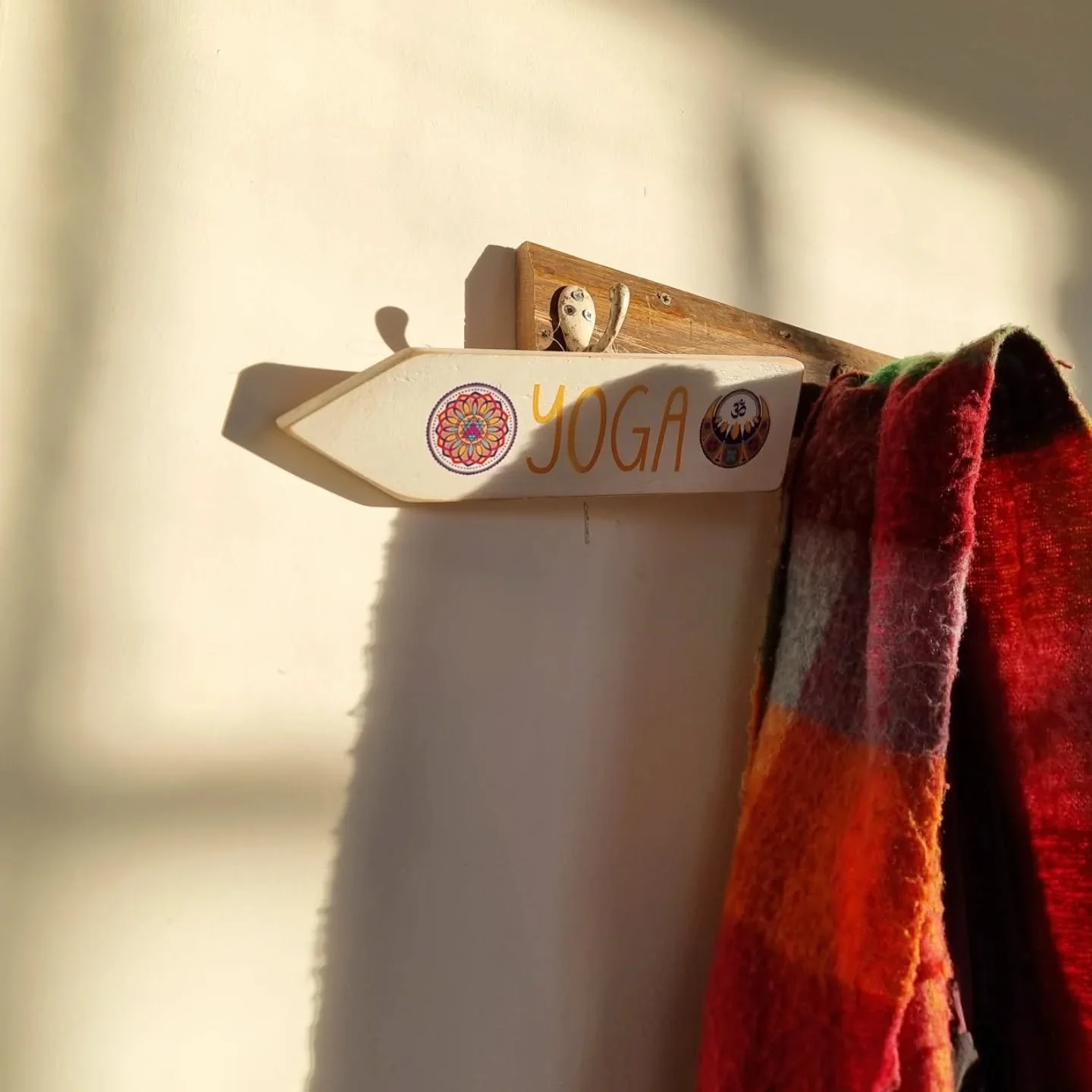 Enjoying these pretty details 🦋 It's been a busy week at the studio, the weather's warming up and everyone's coming out to play! 🌞 

If you fancy tiptoeing out of hibernation, there's loads still to come this week:

🌀  Thursday 🌀
Beginner Pilates