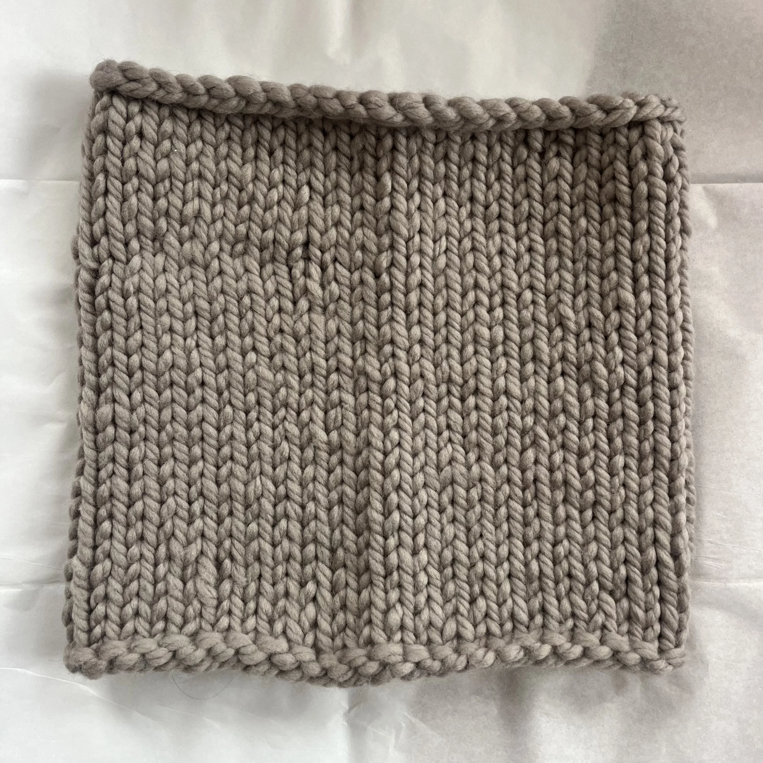 the knit neckie, brown