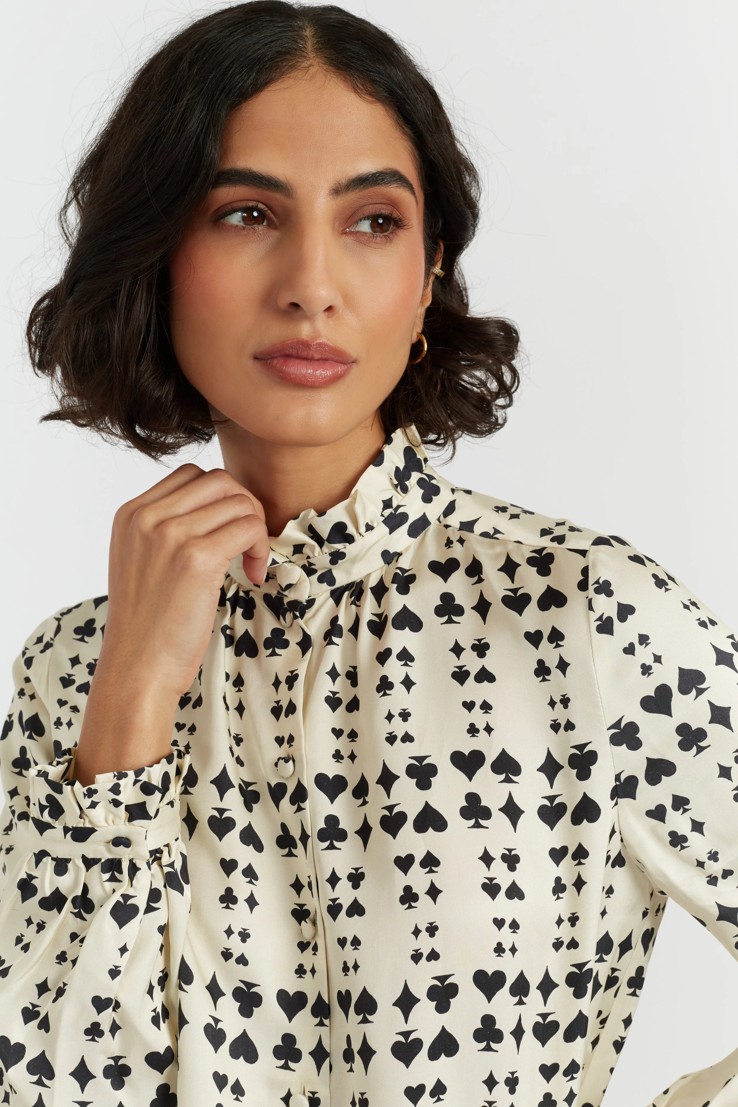 AUTUMN COLLECTION_TA2502_QUEEN OF HEARTS SHIRT_CREAM_D.jpg
