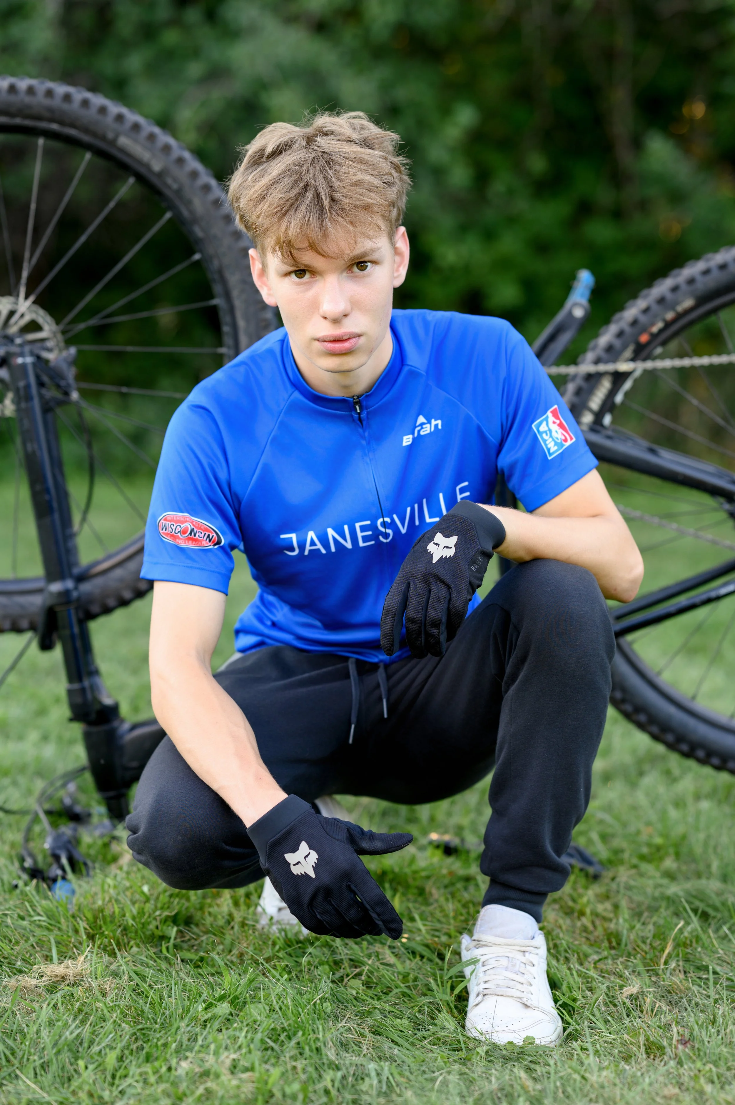 sports portrait janesville, wi senior portrait session in janesville, wi