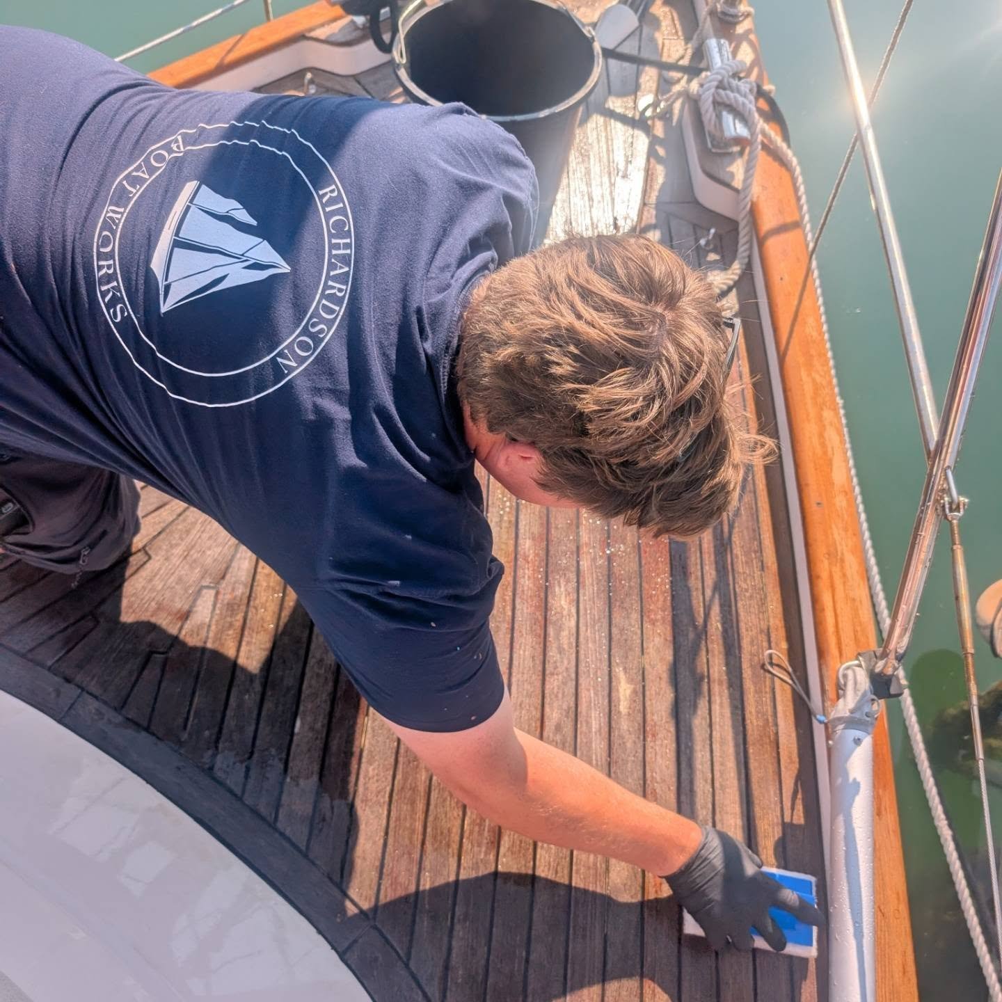 Fun in the sun doing a full teak clean and restore on the lovely 'Moment', a Moody 36 that has been with us recently for a range of works

#teak 
#wessexcleaner