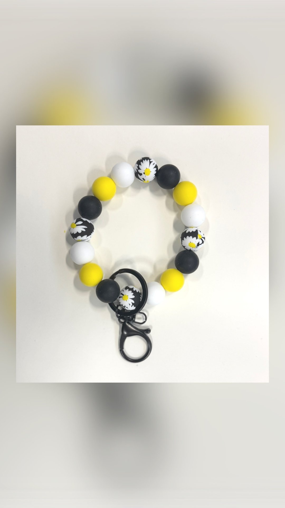Black+%26+Yellow+Daisies.jpg