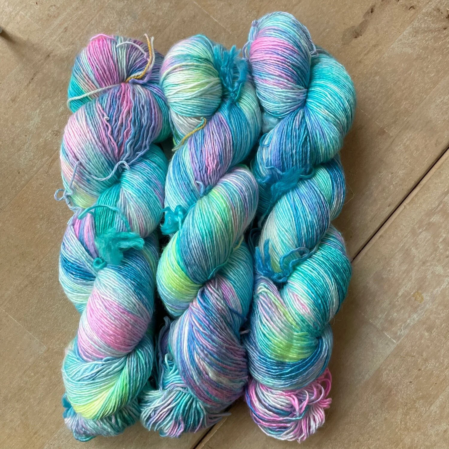 Gnome Depot Yarn Buying Guide: Hand-Dyed Fingering, DK &amp; Bulky Colorways (And Where to Find Them Near Chicago)