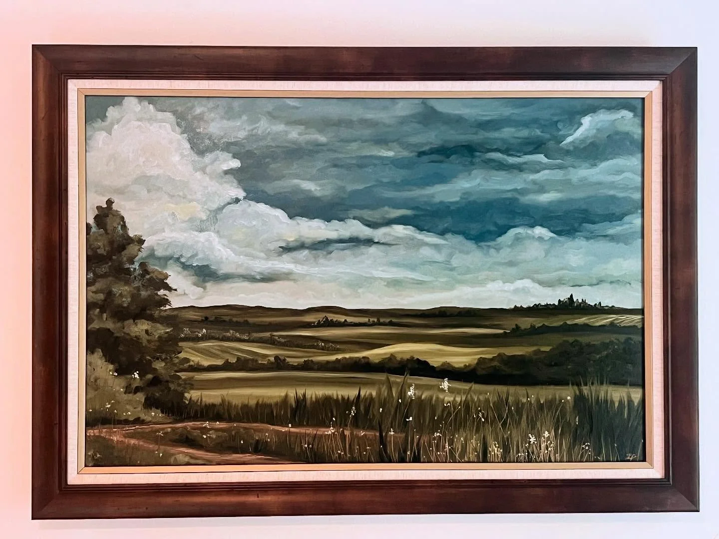 What a stunning capture of the countryside! This original oil painting is finally completed by a georgous custom frame by the @frame_warehouse. It&rsquo;s been great working with them on finalizing this new piece.