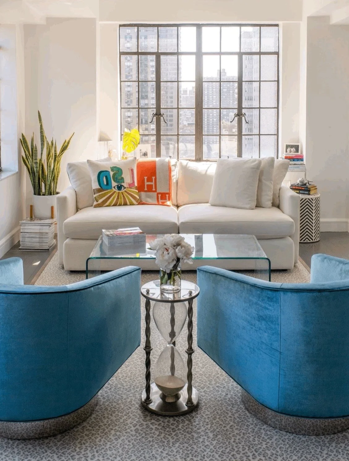 320 East 42nd St, 2218