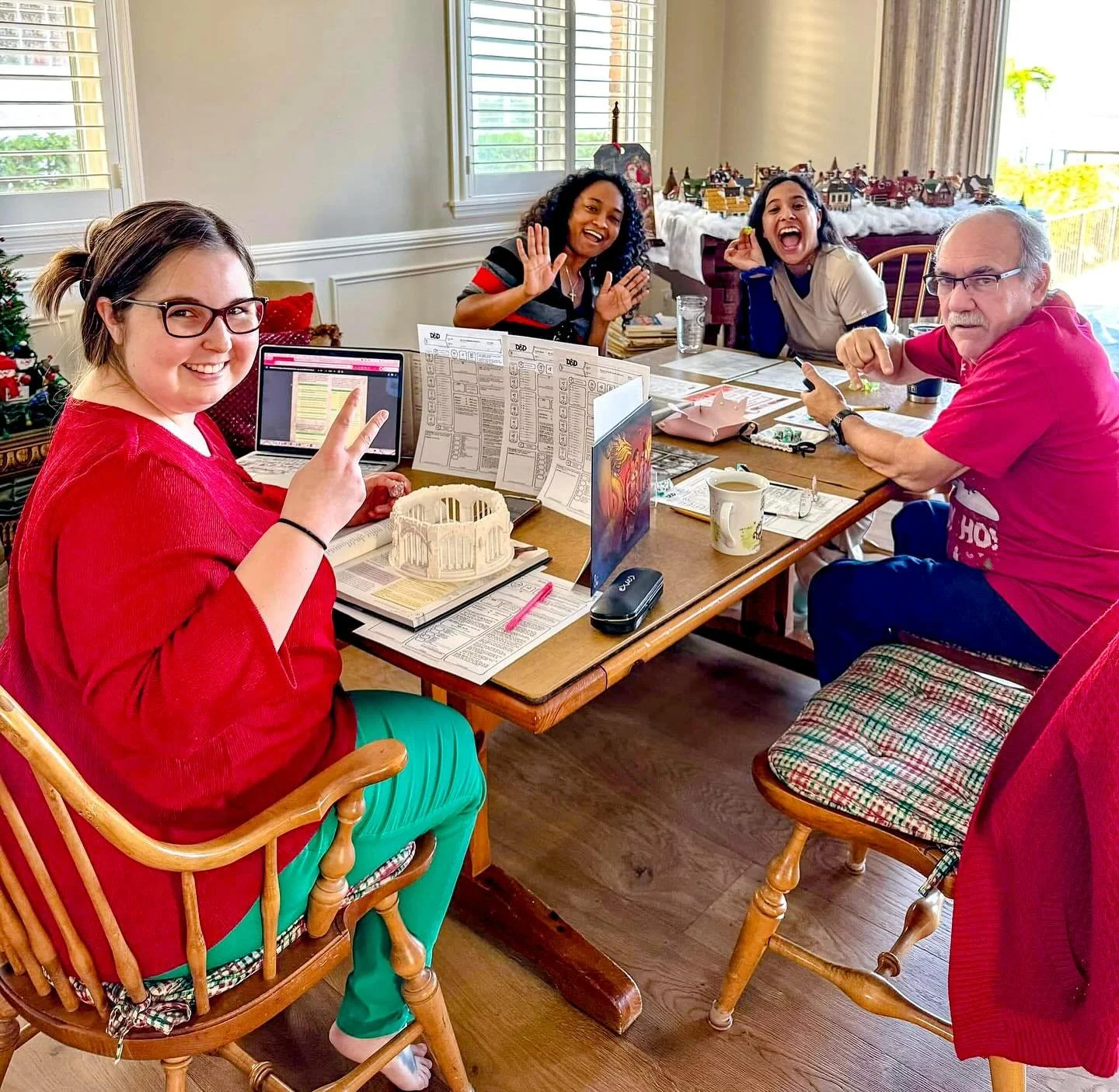 🎲 Roll for Christmas Eve initiative! 🎄 

There&rsquo;s no better way I&rsquo;d rather spend the holiday than playing Dungeons and Dragons with the people I love :)