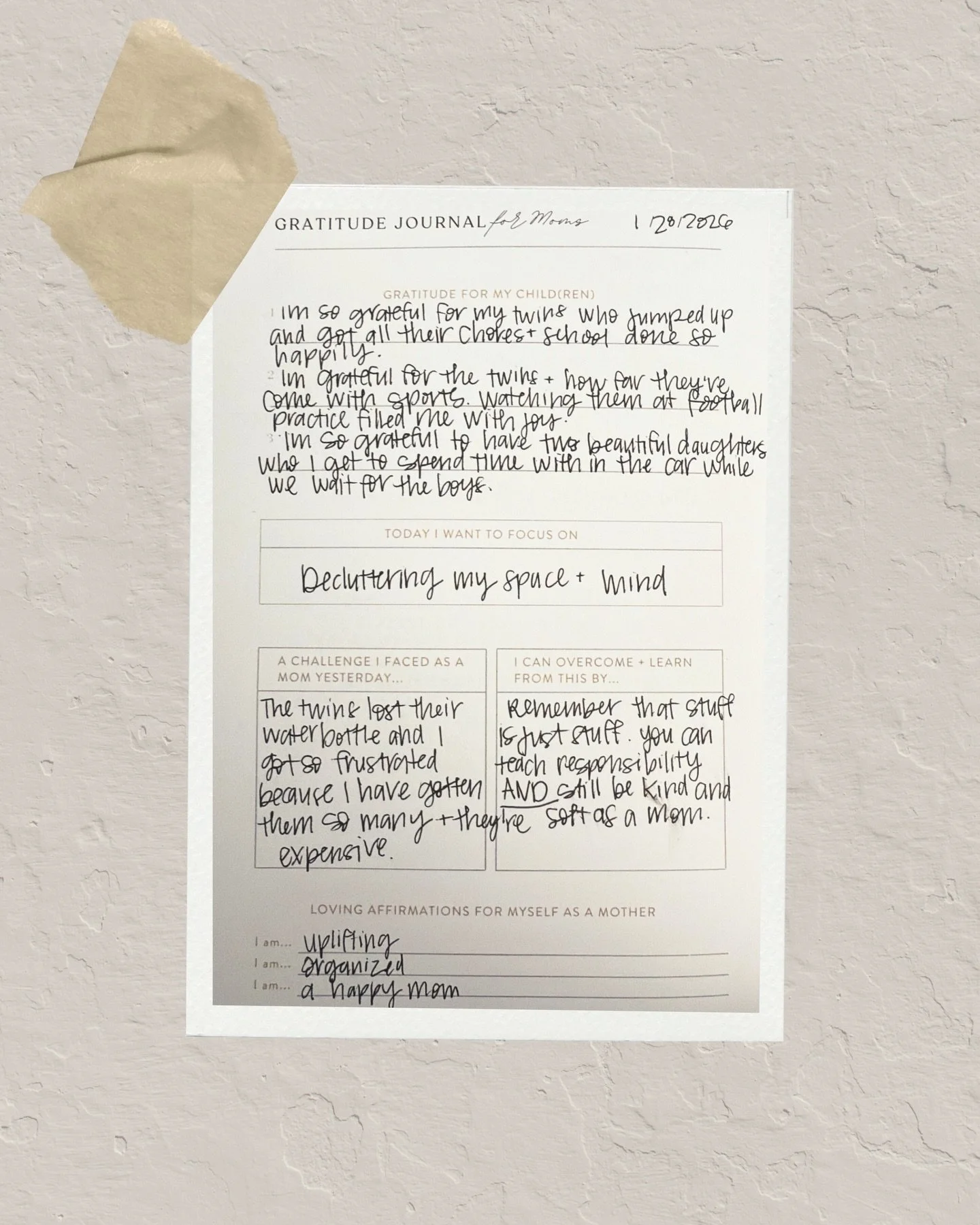 Take a page out of our book and see what happens when you start daily gratitude journaling 🥹 Link in bio to get yours.