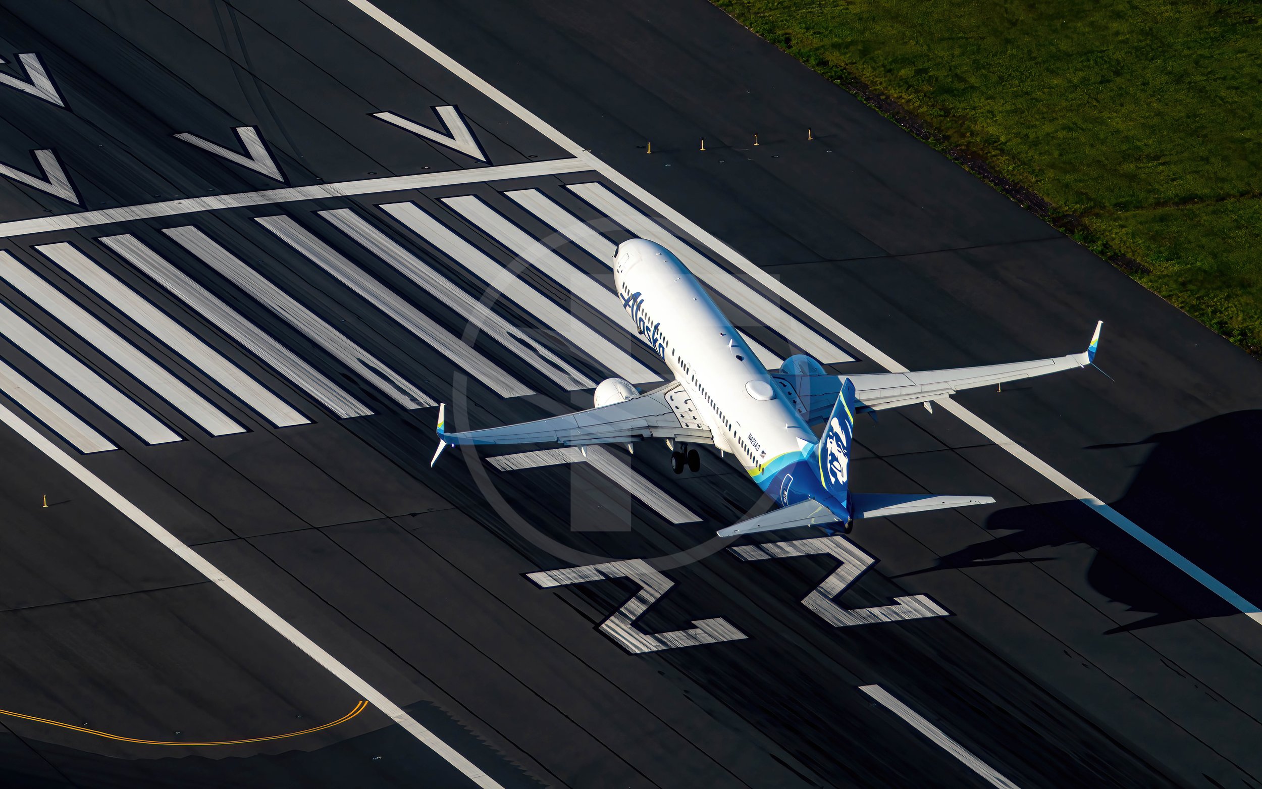 BOS HELI Alaska 737 TO.jpg