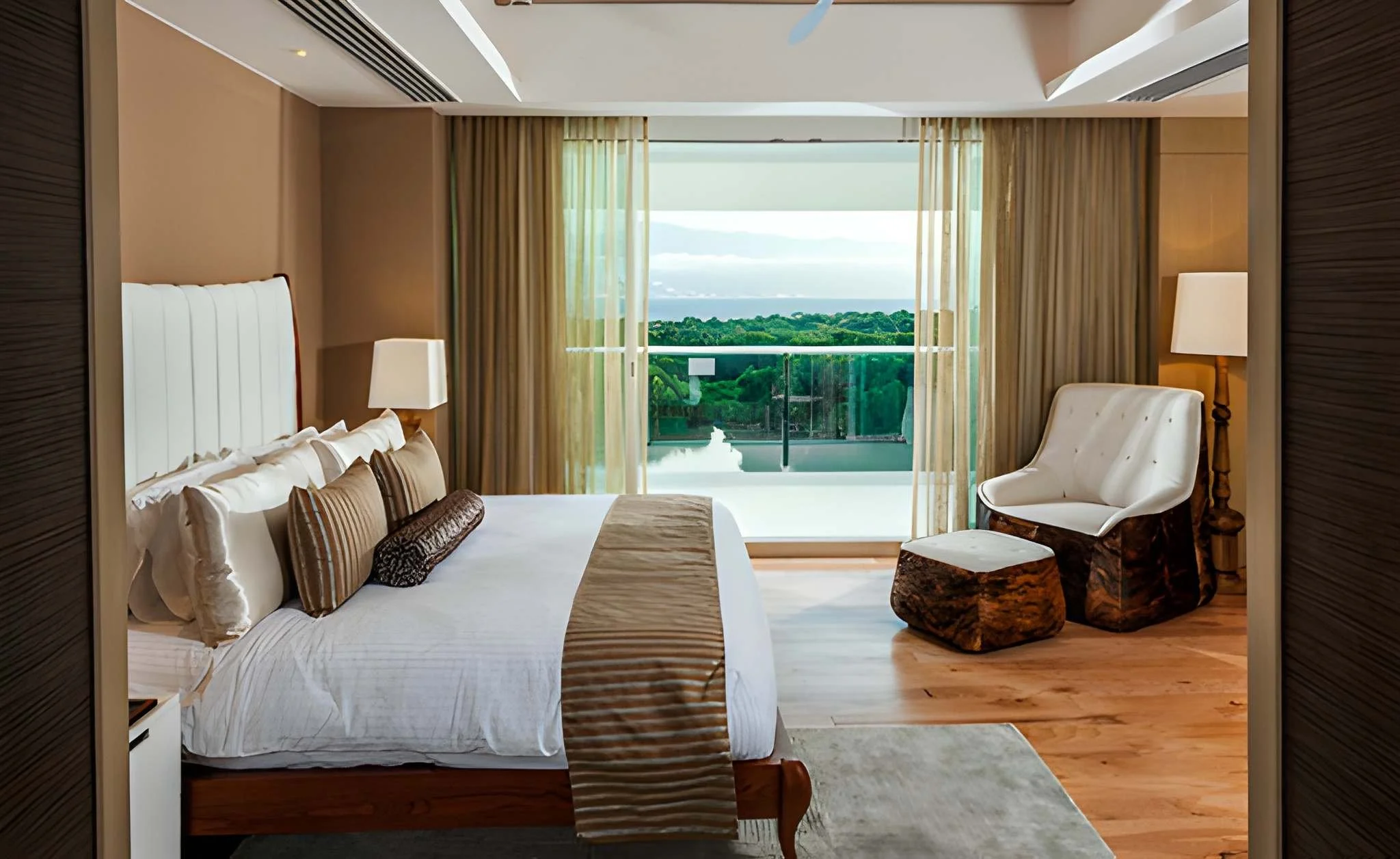 2 Bedroom Grand Luxxe Residence Loft - Nuevo Vallarta - King Bed