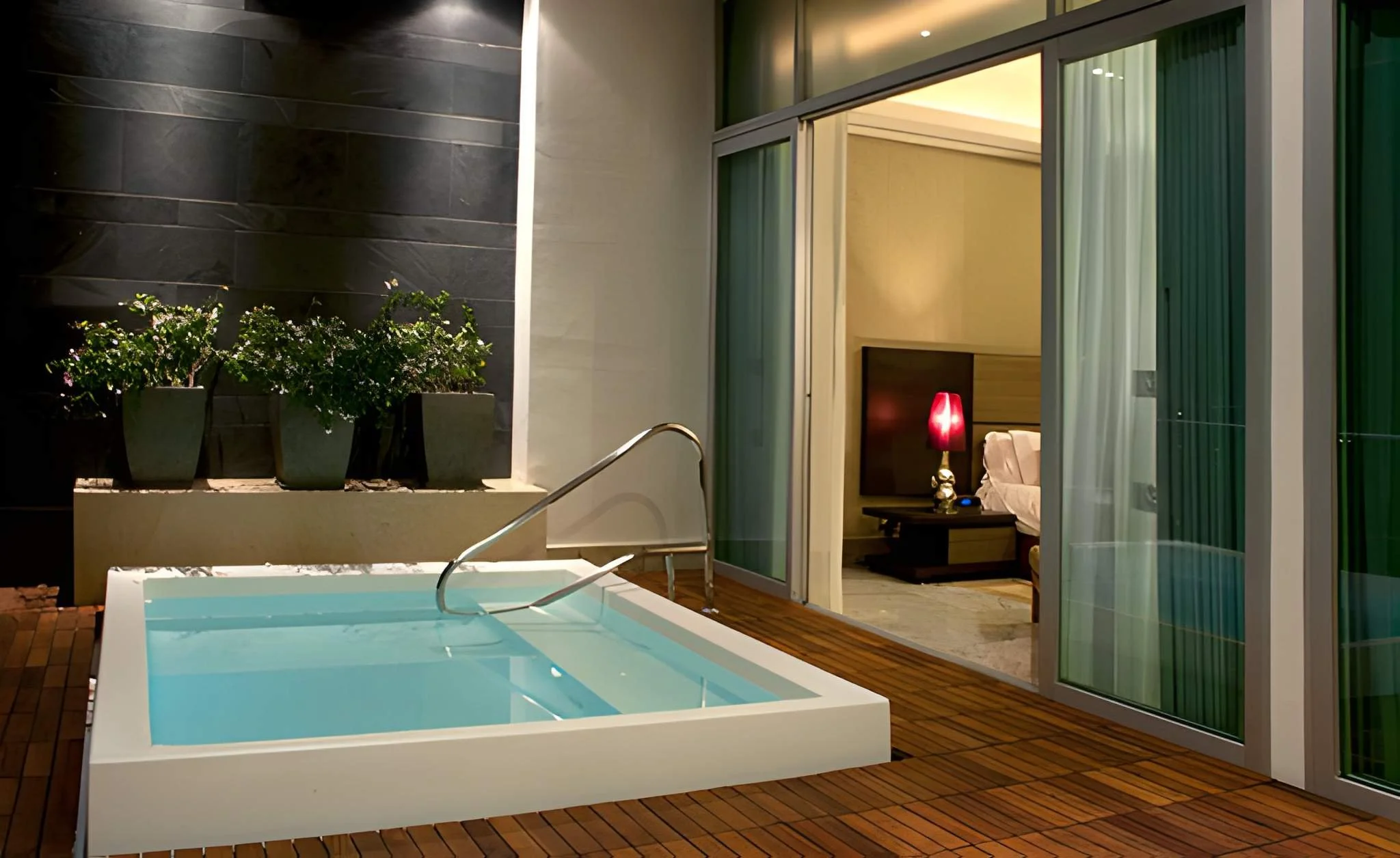 Grand Luxxe Two Bedroom Master Suite - Nuevo Vallarta - Plunge Pool