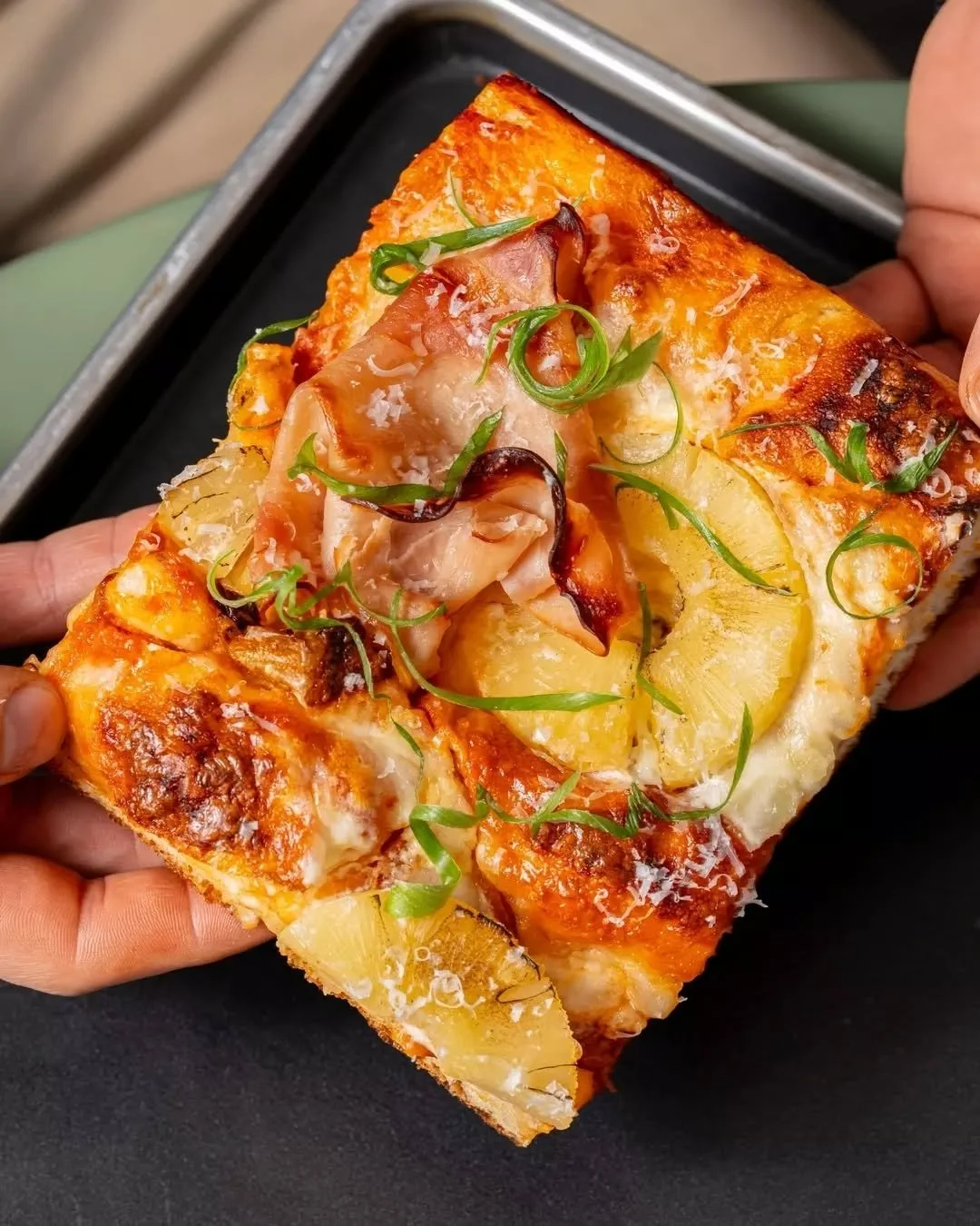 Debate it all you want&hellip; but THIS ham &amp; pineapple focaccia speaks for itself 🍍🔥 Fresh tray &rarr; gone in minutes.