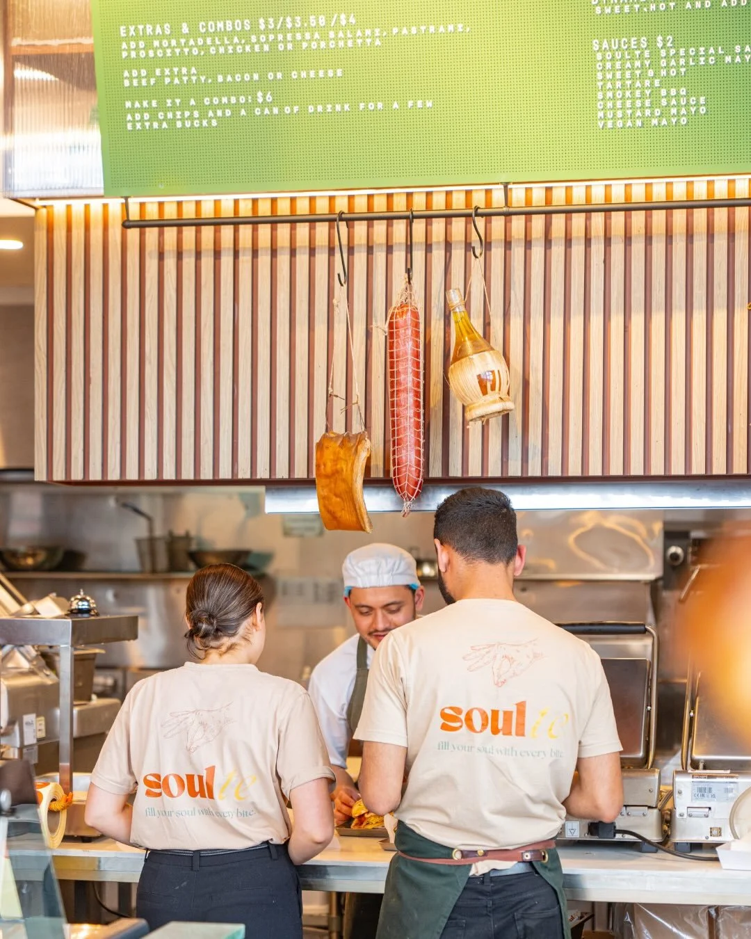 Some of the team behind your favourites at Minchinbury ✨

#sydneyeats #sydneyfoodie #sydneybakery #westernsydney #minchinbury