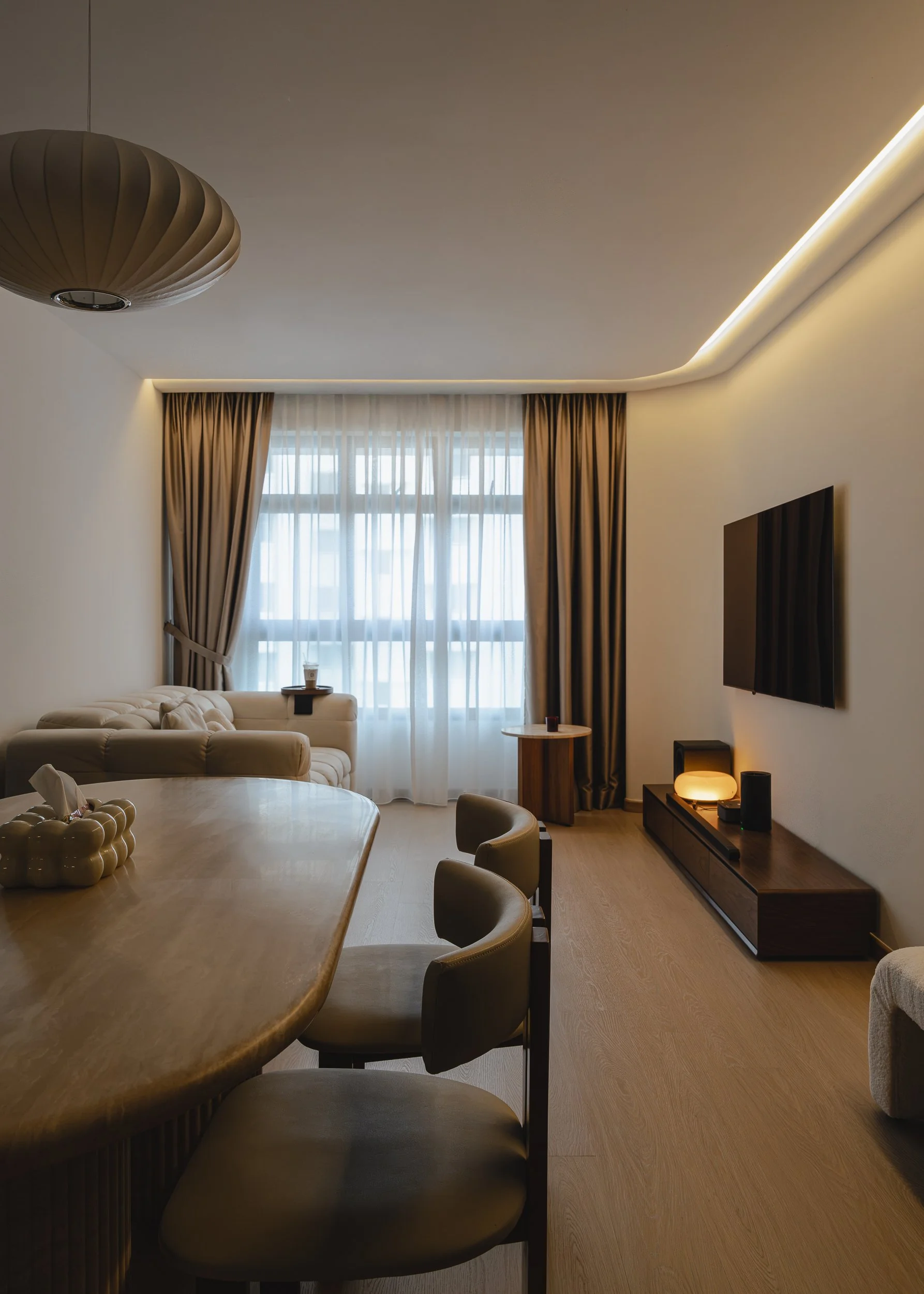Japan Minimalist vs. Mid-Century Modern Interior Design: Which Fits Your Singapore Home?