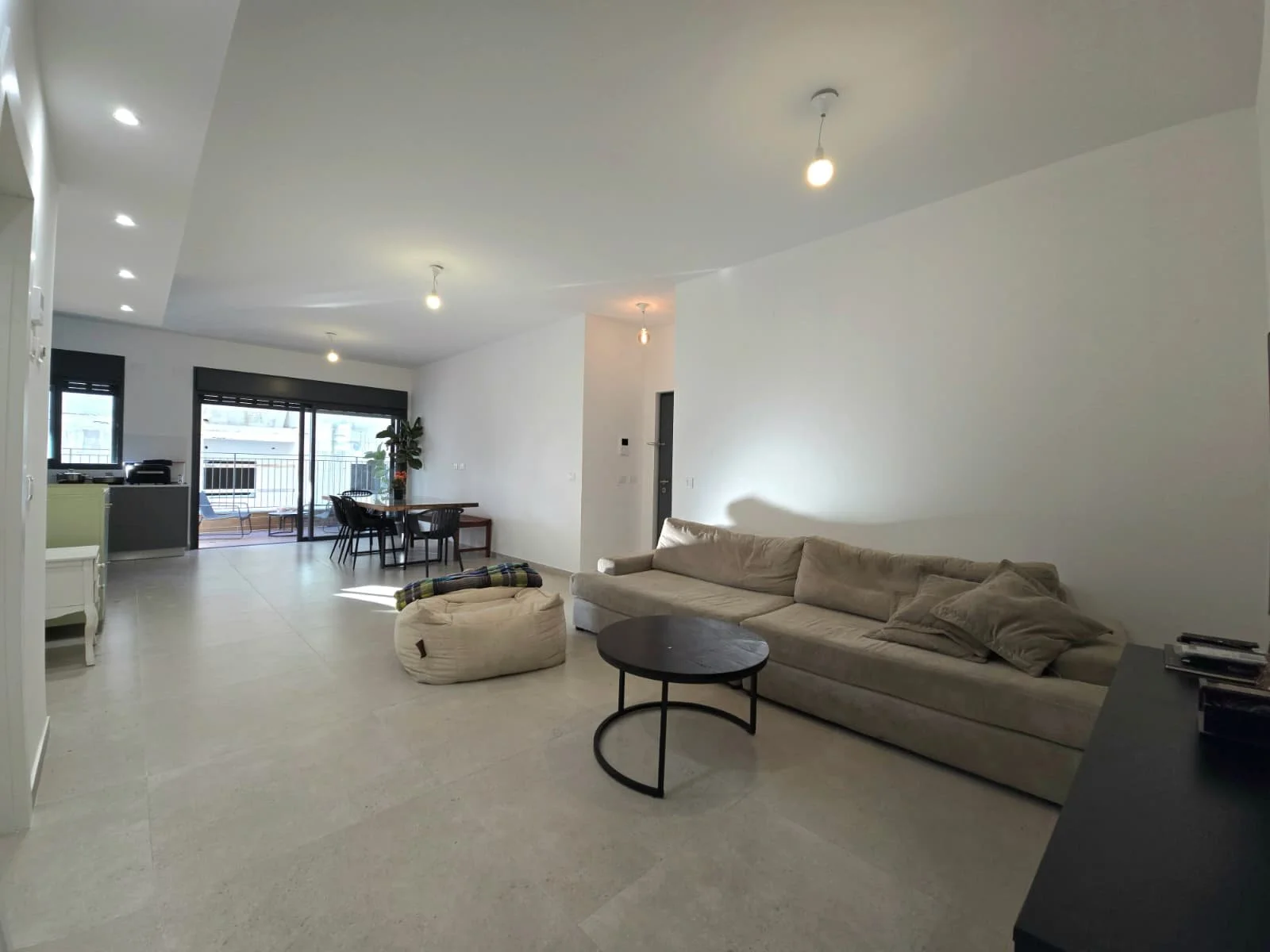 דירת 4 חדרים ברחוב החשמונאים רעננה 3.490.000