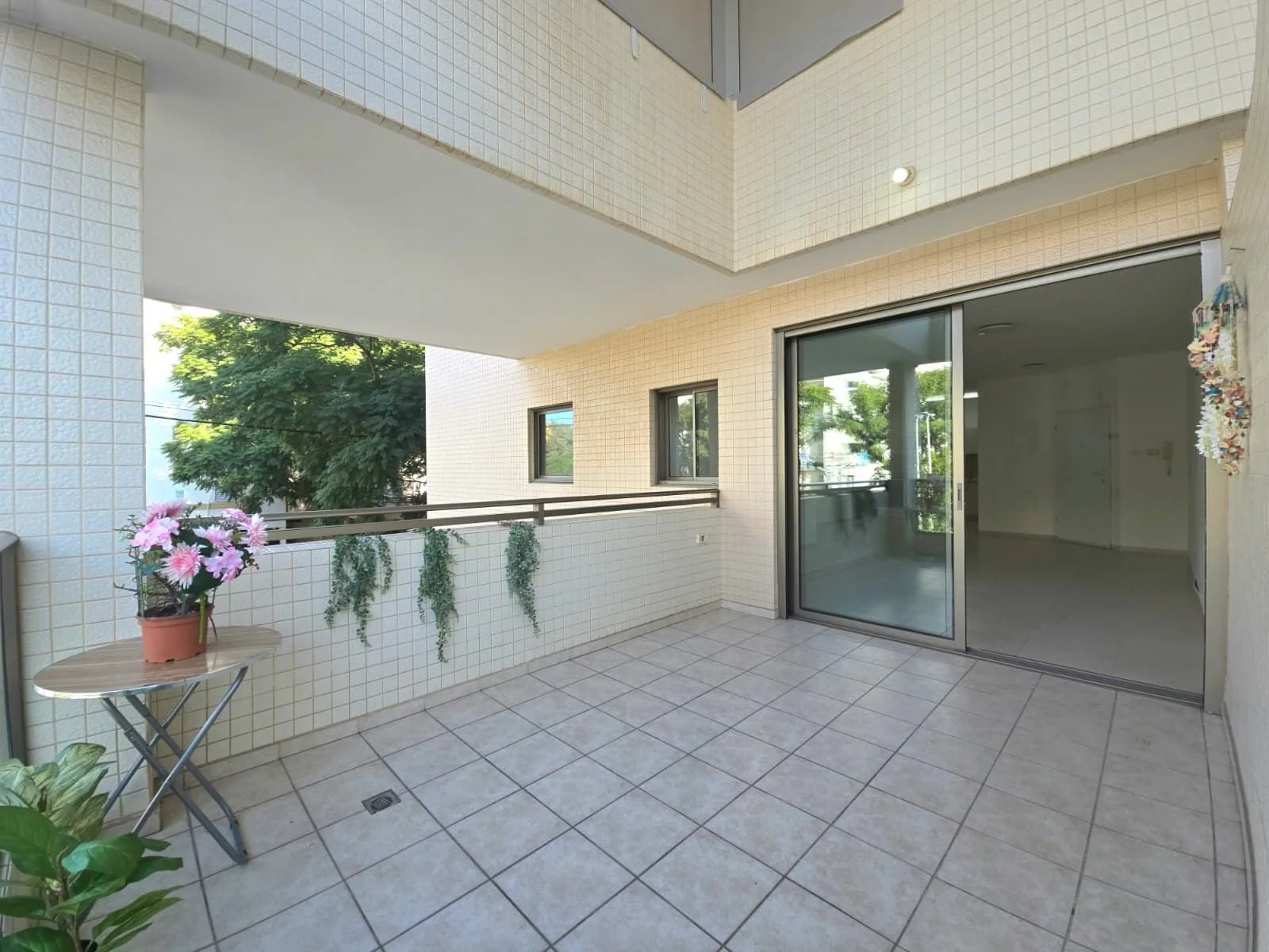 דירת 3 חדרים ברחוב גולומב רעננה 2.850.000 ש"ח