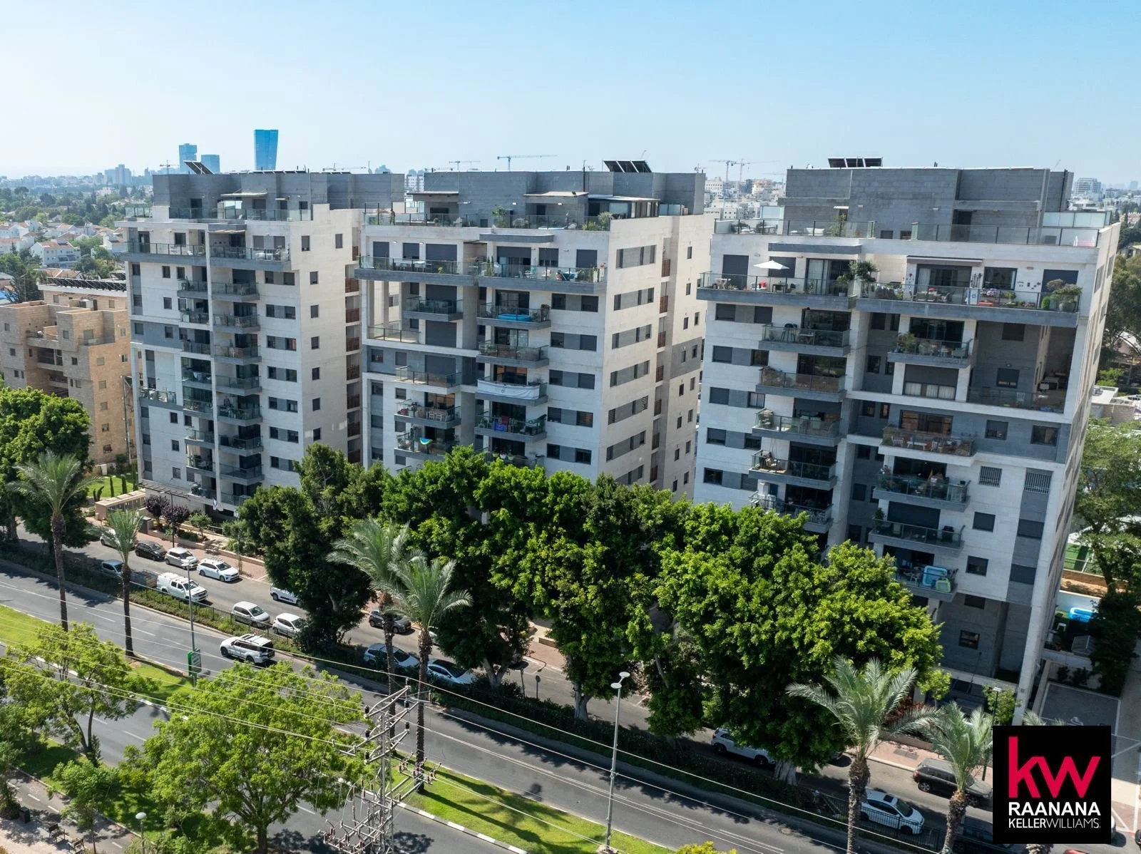 דירת 3 חדרים ברחוב ויצמן 2,500,000 ש"ח