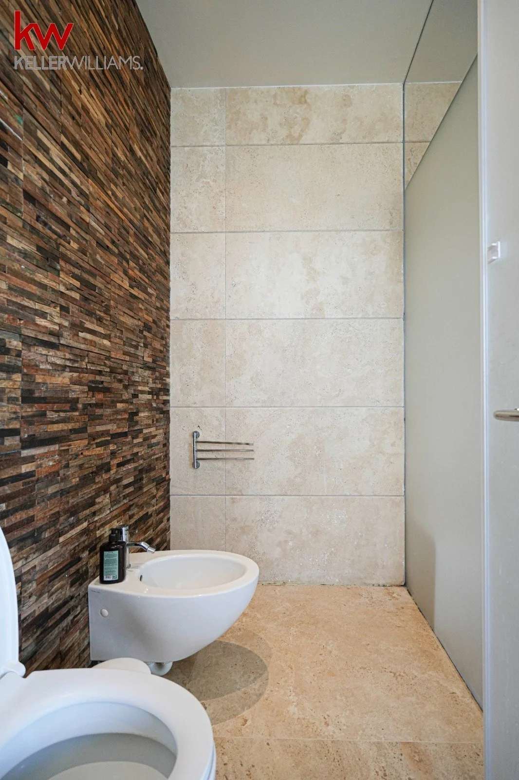 WhatsApp Image 2025-12-09 at 01.45.24_e3c08bf3.jpg