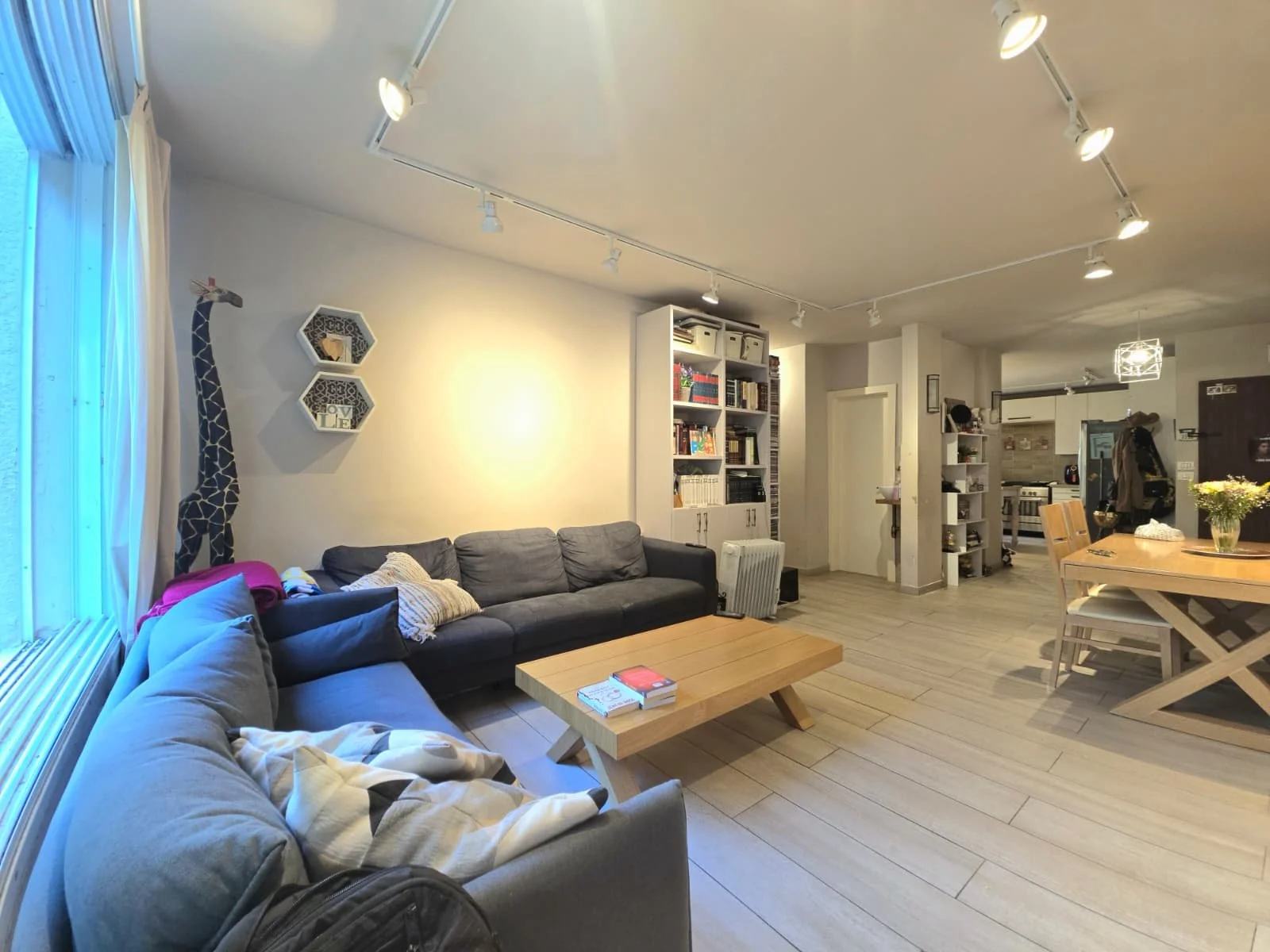 דירת 5 חדרים ברחוב עקיבה 3250000 ש"ח