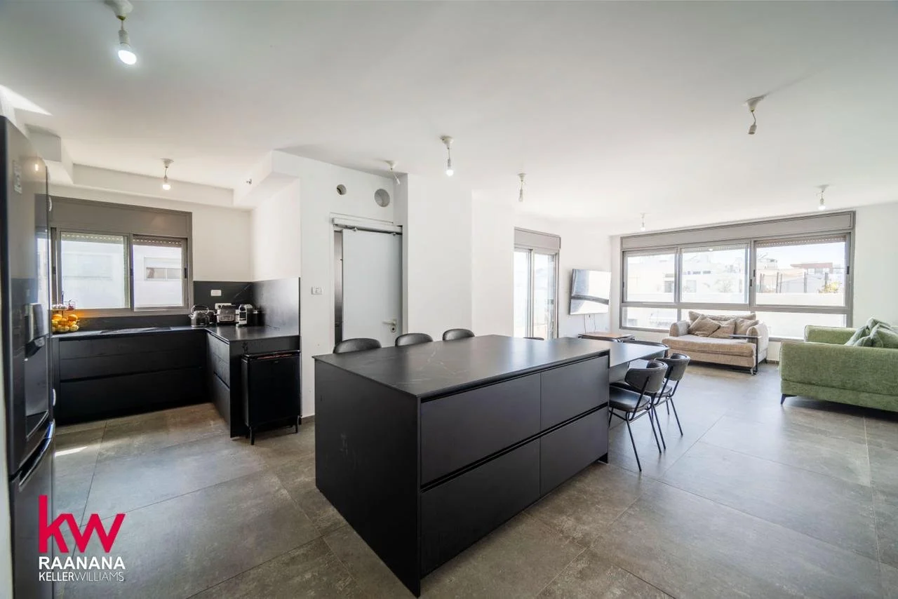 דירת 5 חדרים ברחוב הגליל 3.490.000 ש"ח