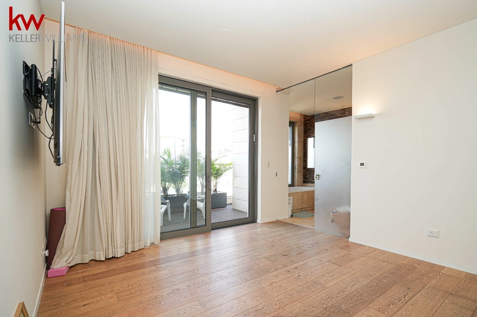 WhatsApp Image 2025-12-09 at 01.45.22_7af180bc.jpg