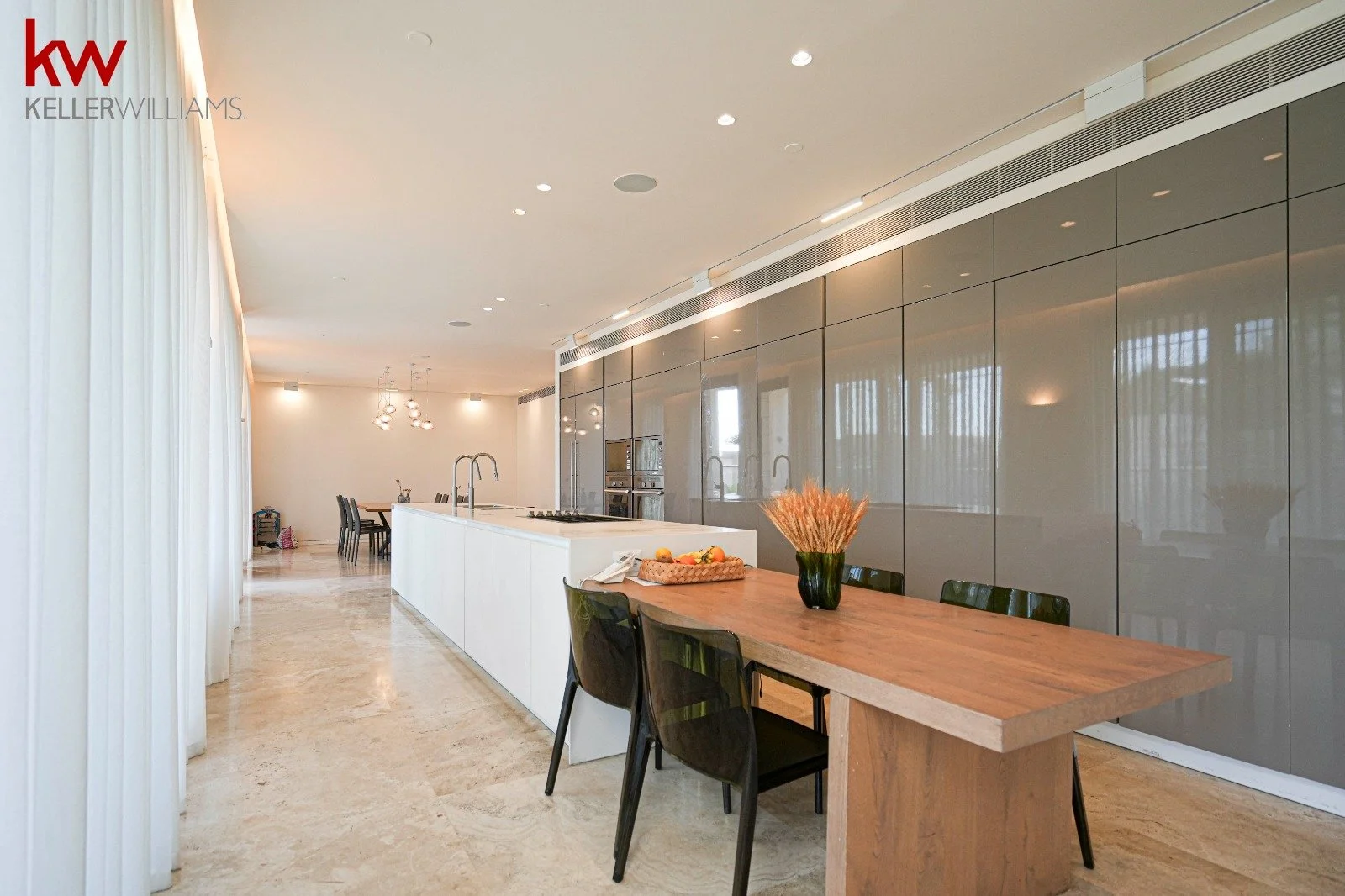 WhatsApp Image 2025-12-09 at 01.45.13_ebbb5741.jpg