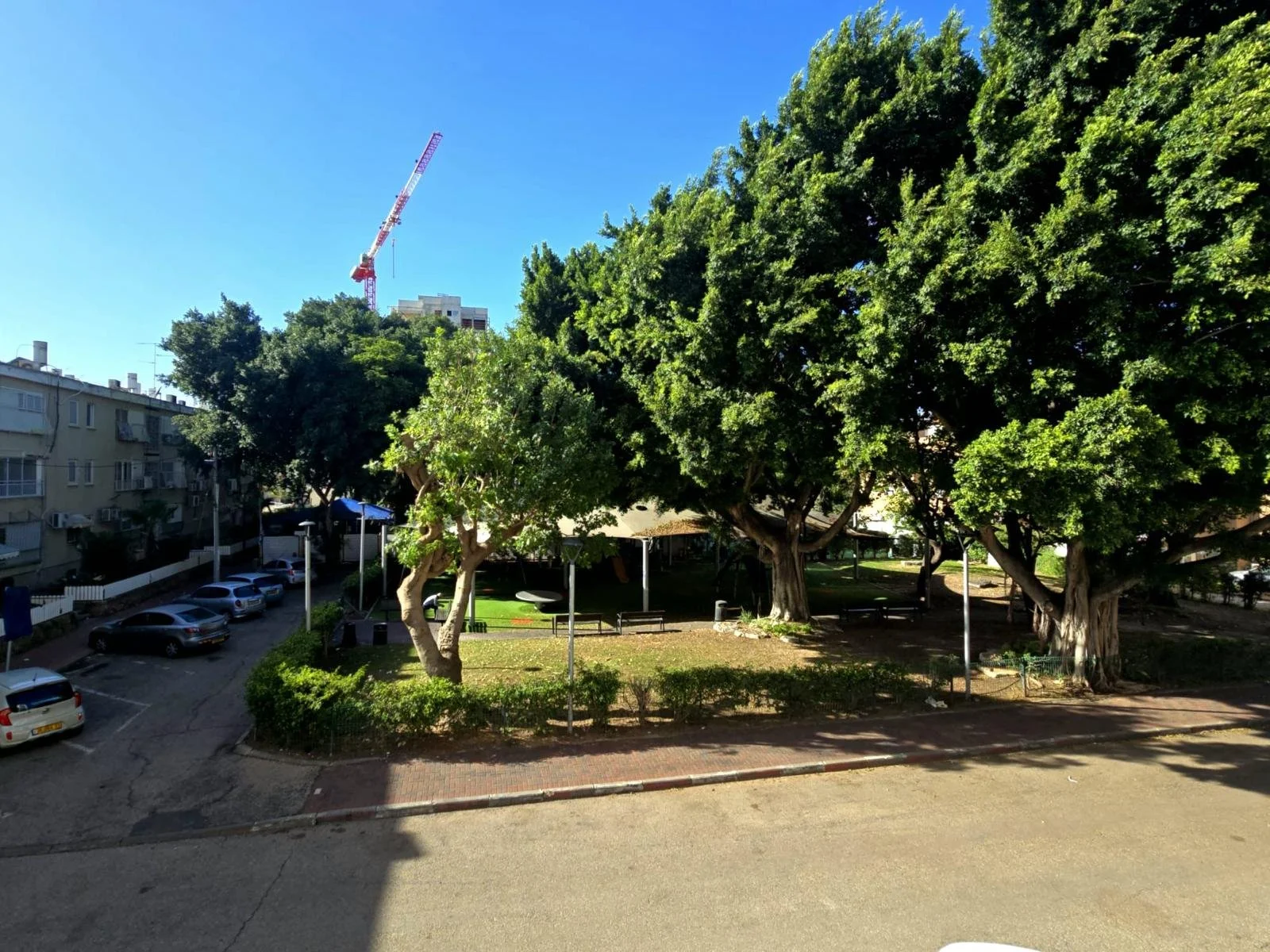 דירת 4 חדרים ברח' אסירי ציון, רעננה - 2,650,000 ש"ח