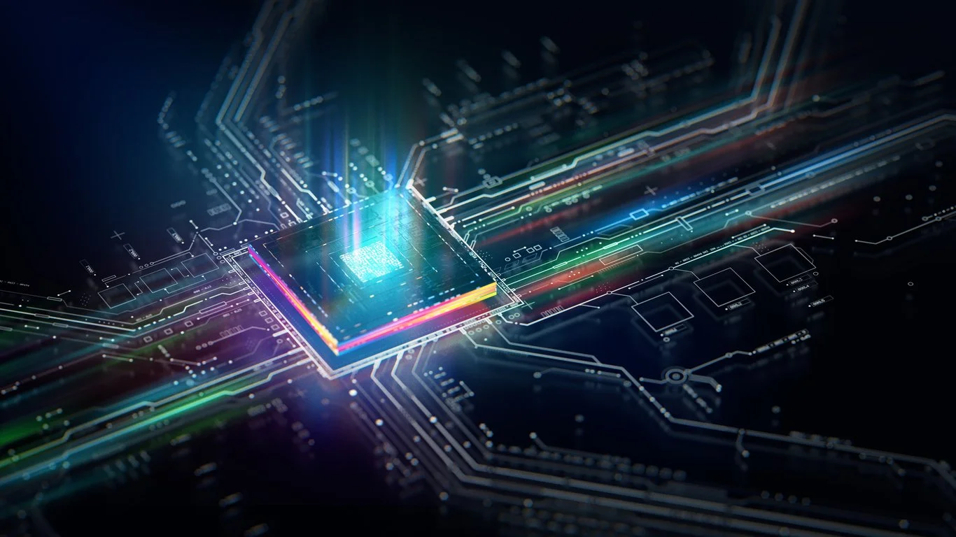 Simulating Quantum Field Dynamics in 4D Curved Space: Where Quantum Computers Come In