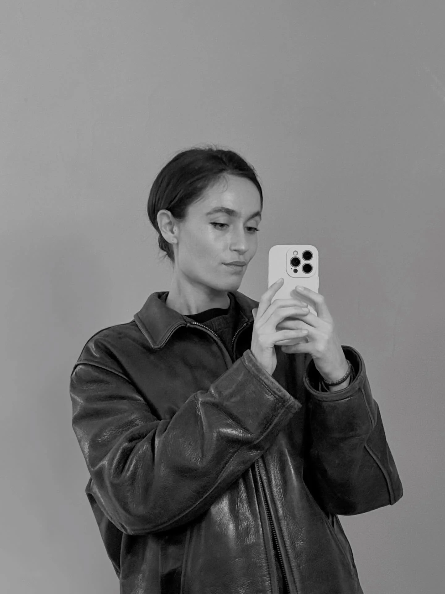 home
.
.
.
.
.
#ootd #selfie #fyp #selfportrait