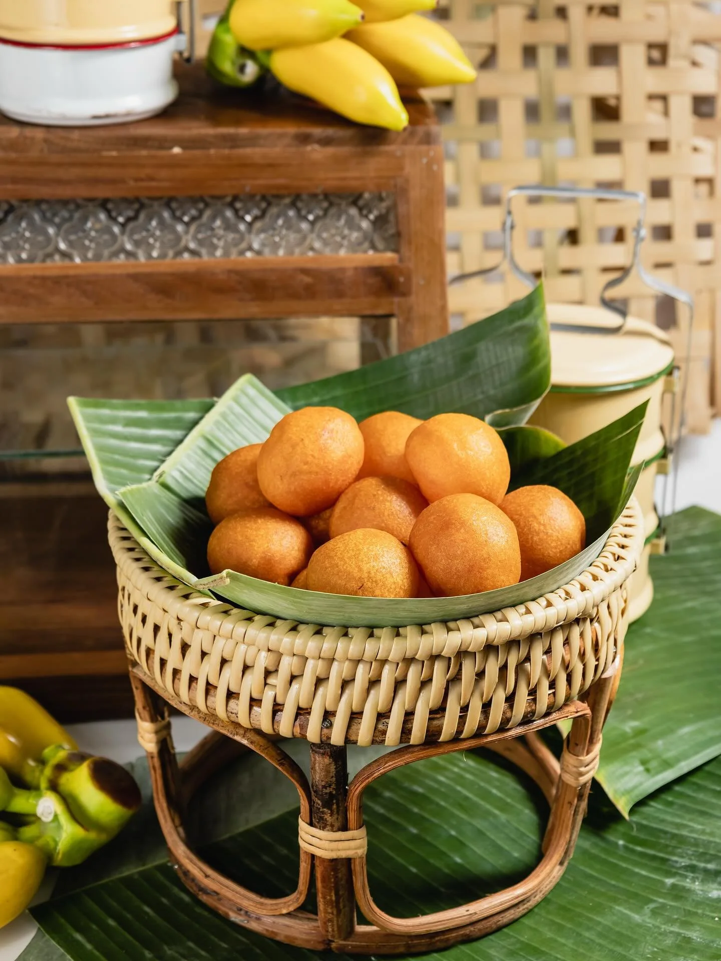 Freshly hand-rolled and golden-fried to perfection, we say our sweet potato balls are the perfect balance of light crunch and fluffy mochi center. 🤏🏻🍠

Grab a bag or a box of happy box today! Speak to our friendly crew&mdash; 8950 2770 ✨