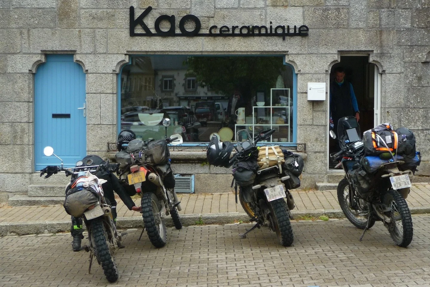Le tour de Bretagne par les chemins : un projet qu&rsquo;on avait en t&ecirc;te depuis longtemps. 650 km parcourus entre pluie et soleil ! 🌞

#vintageenduro #motorip #trailsbretagne #vintagemotorcycles