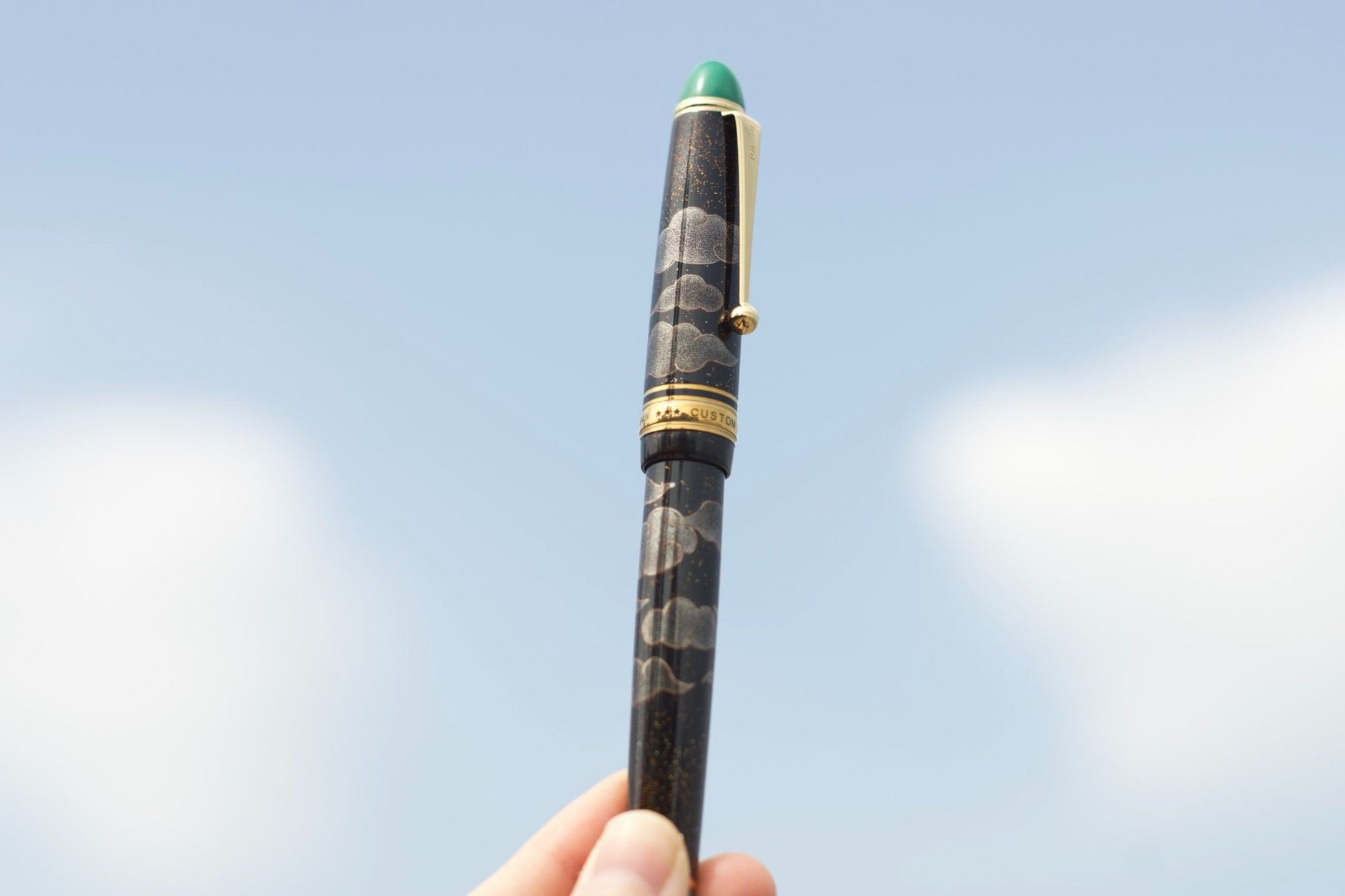 Togidashi maki e cloud with silver powder