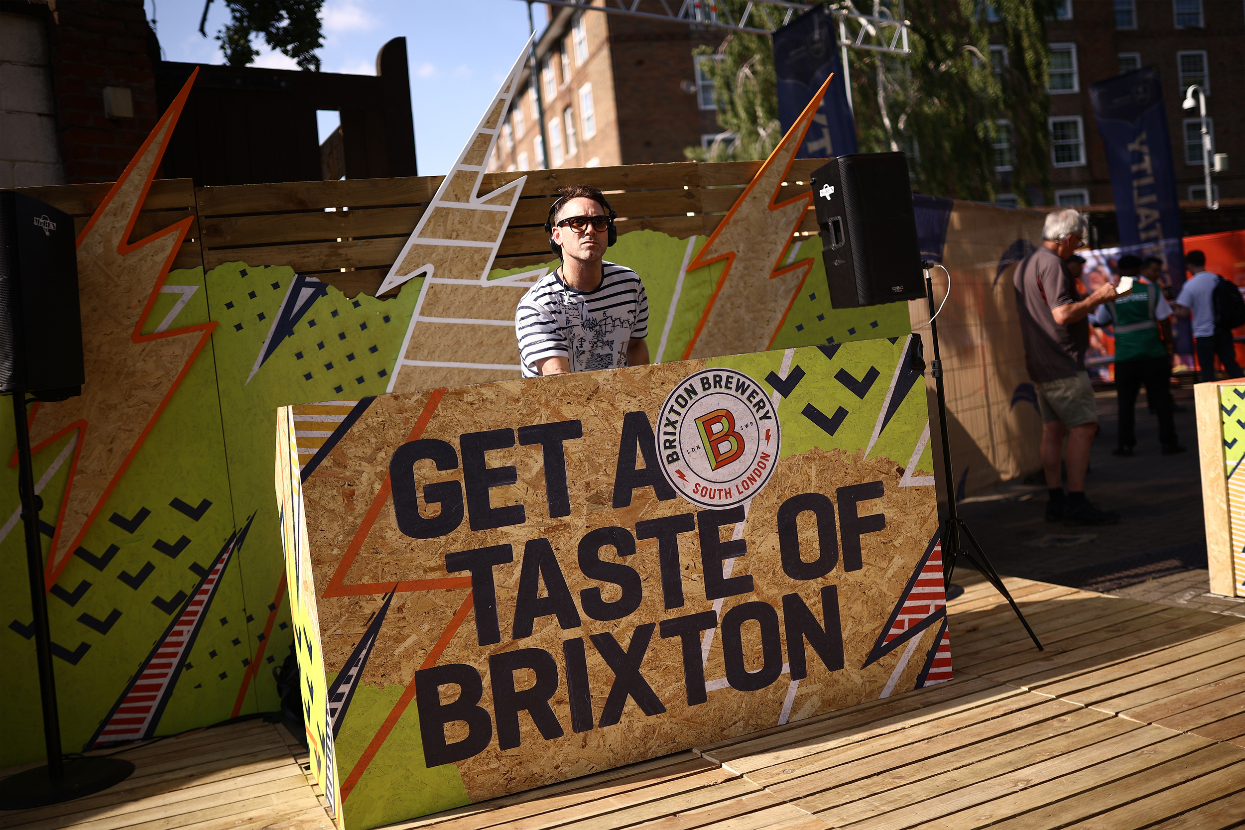 BS025618_2HleB6Hf__edit.png 2.png