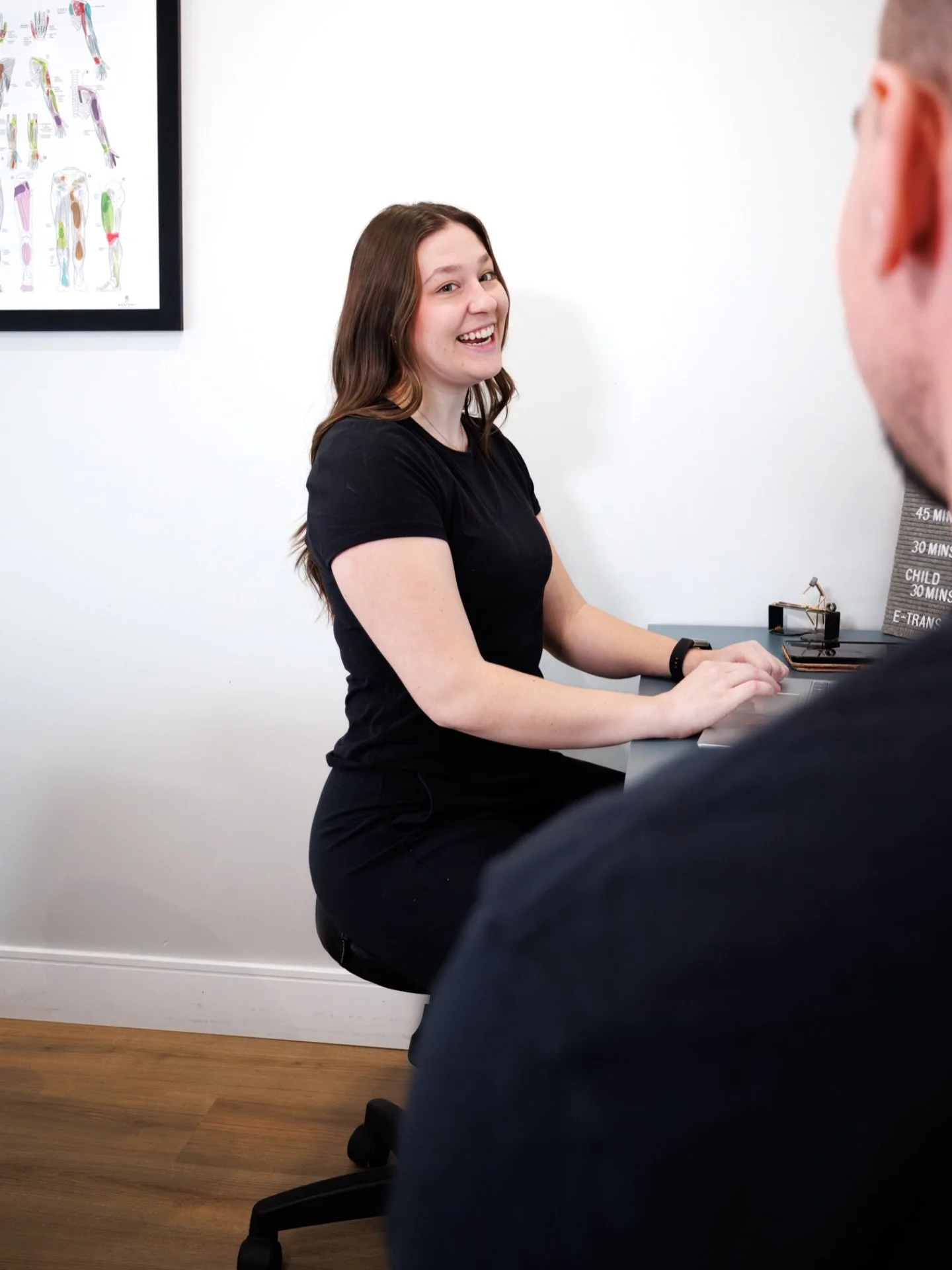 Every session starts the same&hellip; 

We look at what&rsquo;s changed,  what you&rsquo;re feeling, and how you&rsquo;re moving that day so treatment is always focused on the areas that need it most. 

Objective check ins ➡️ targeted work ➡️ better 