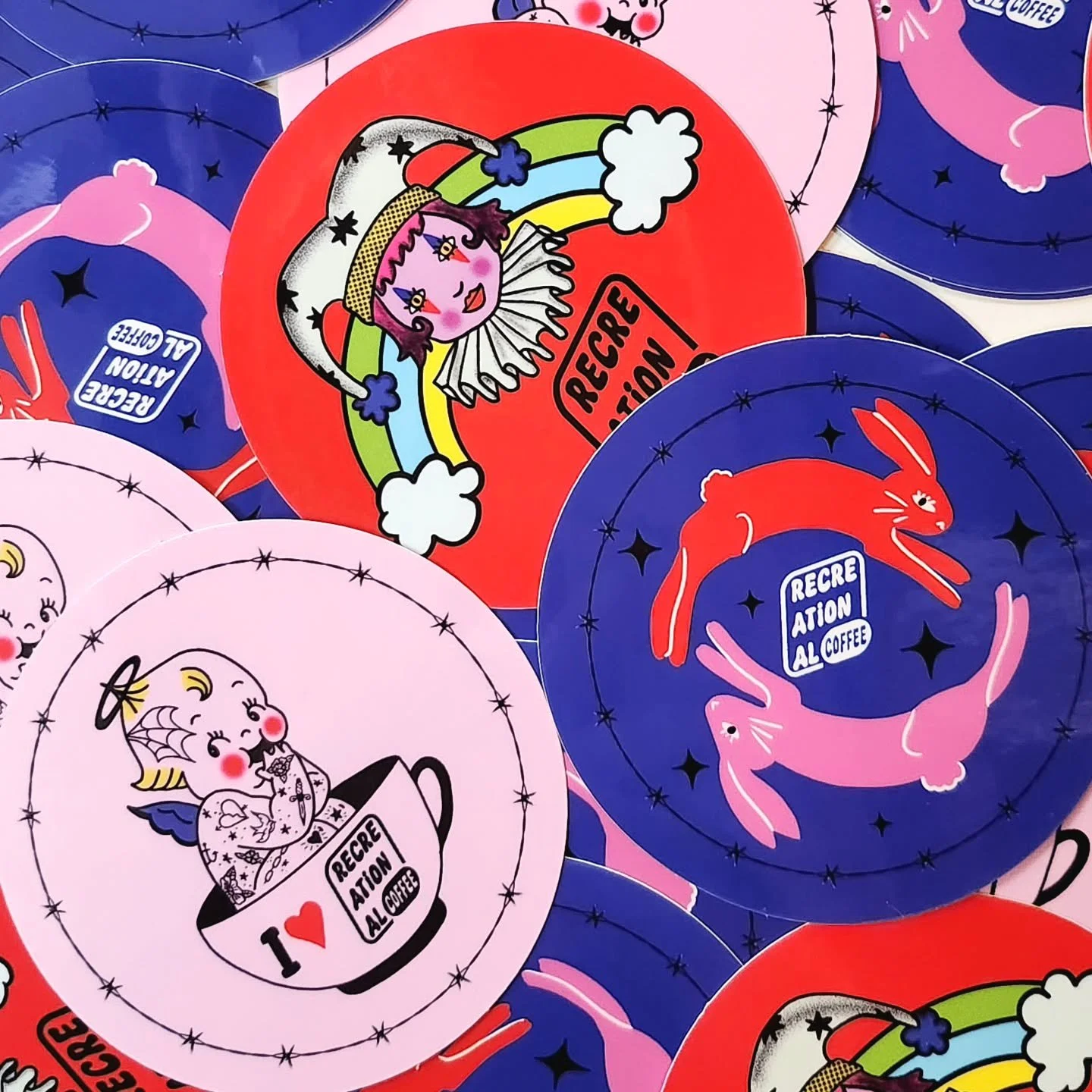 ARE THESE NOT THE CUTEST DAMN STICKERS YOU EVER SAW??? thank you so much to our dear, talented friend @chef_goldbluum for crafting these darling stickers for us!!! available in store now! 🩷❤️💙
#longbeach #lbcoffeeshop #lbcoffee #losangeles #smallbu