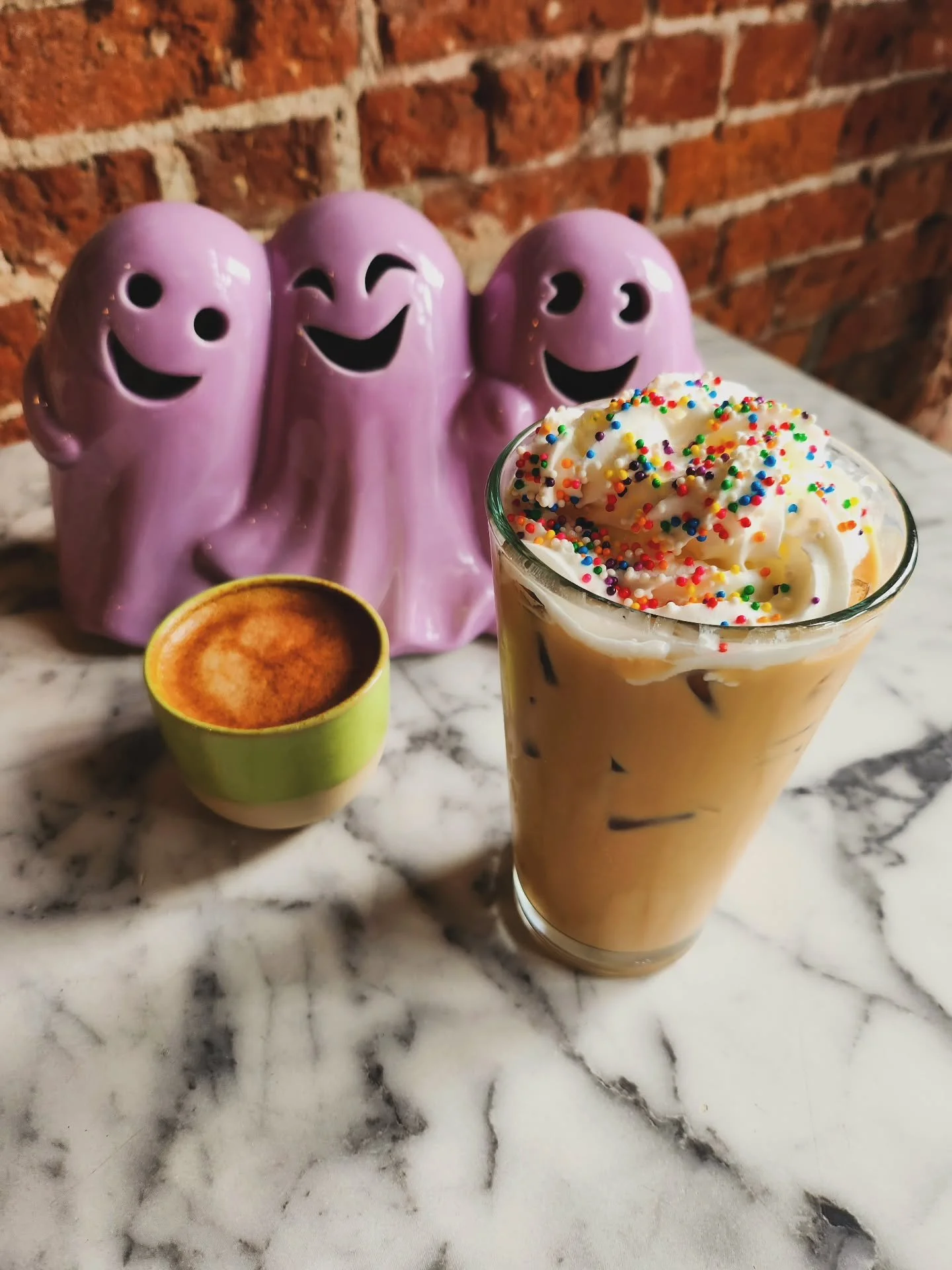 HAPPY HALLOWEEN AND 10 YEARS OF RECREATIONAL COFFEE TO ALL 🎃💜
we have some special drinks we'll be slinging this weekend starting today!! 

😈😈 THE DEVIL'S CORTADO 😈😈
a spicy, tasty kick paired with a 4 oz cortado- we use habanero for warmth and