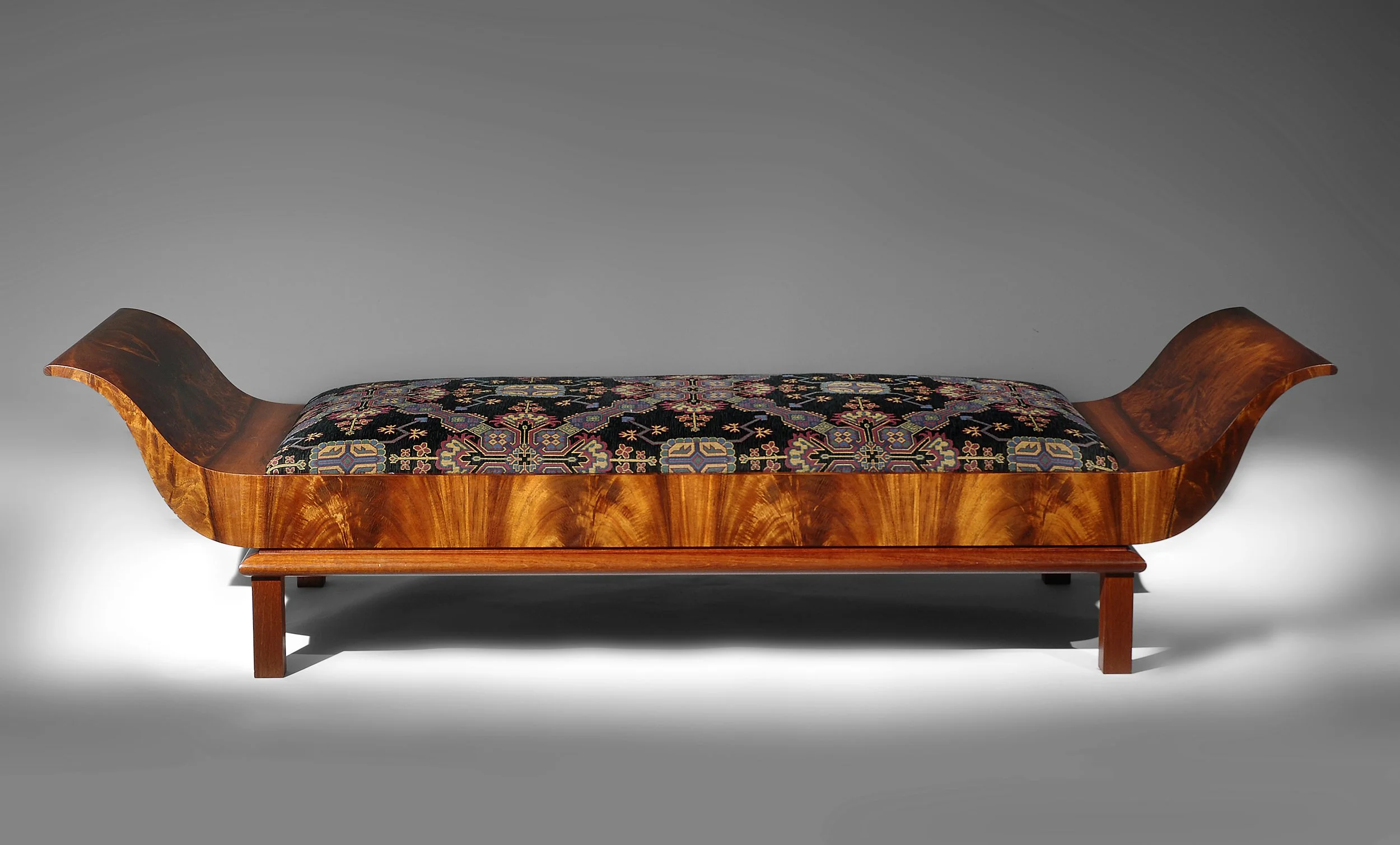  Daybed - Mahogany Crotch Veneer &amp; Mahogany
