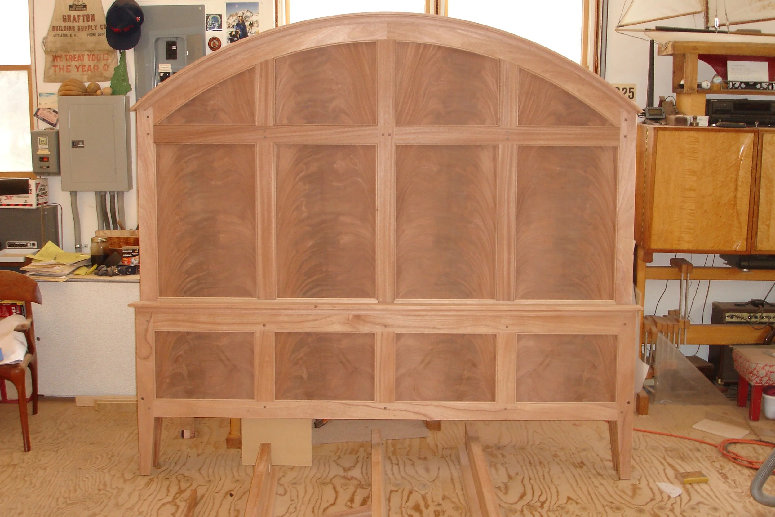 Head &amp; Footboard - Mahogany  Crotch Veneer &amp; Mahogany 