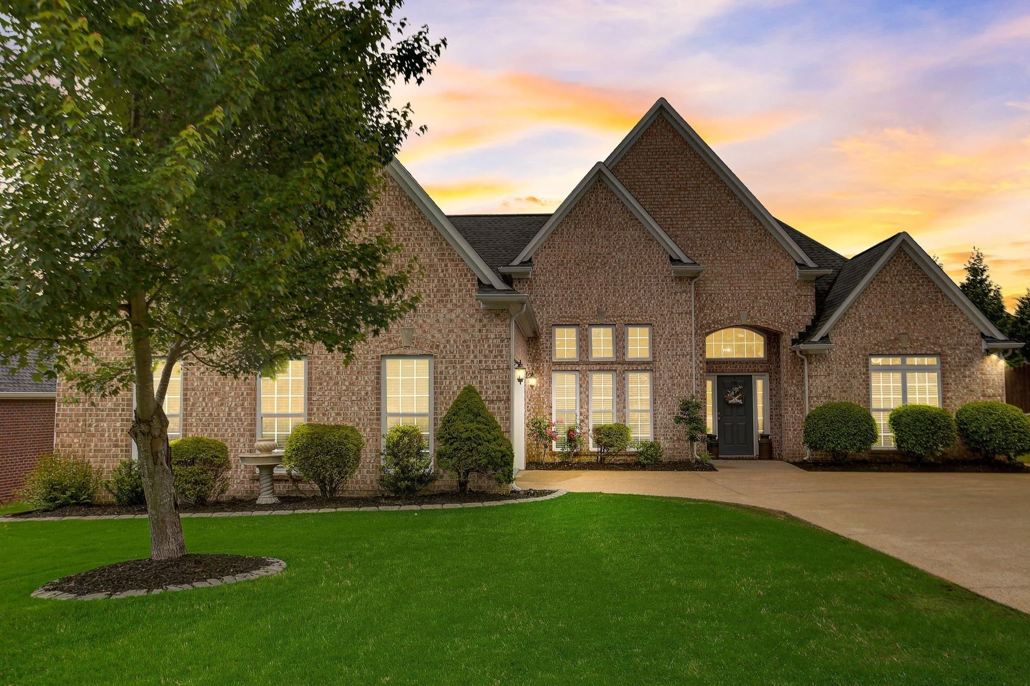 1071 Nealcrest Front.jpg